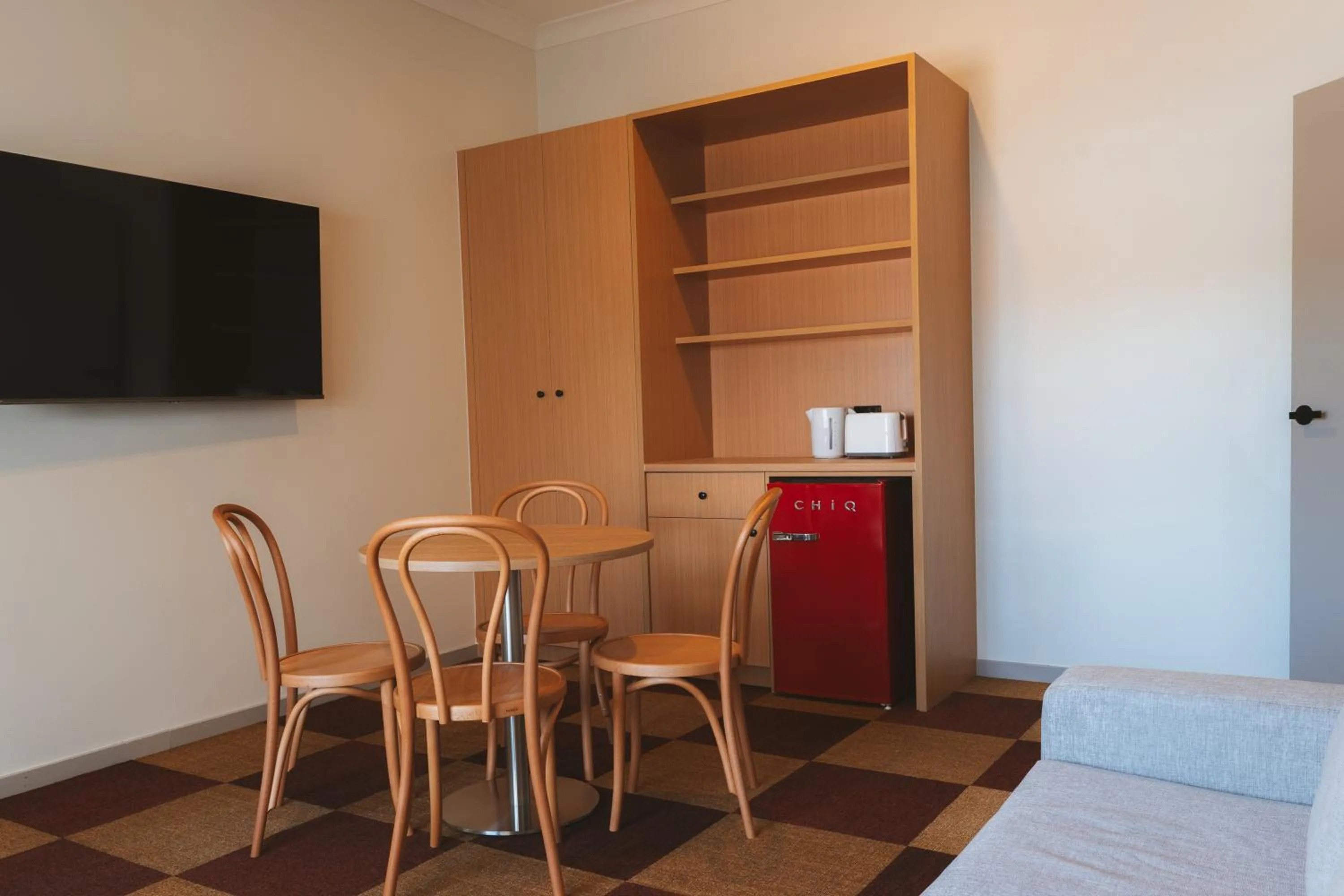 Living room, Bed in Hotel Allen