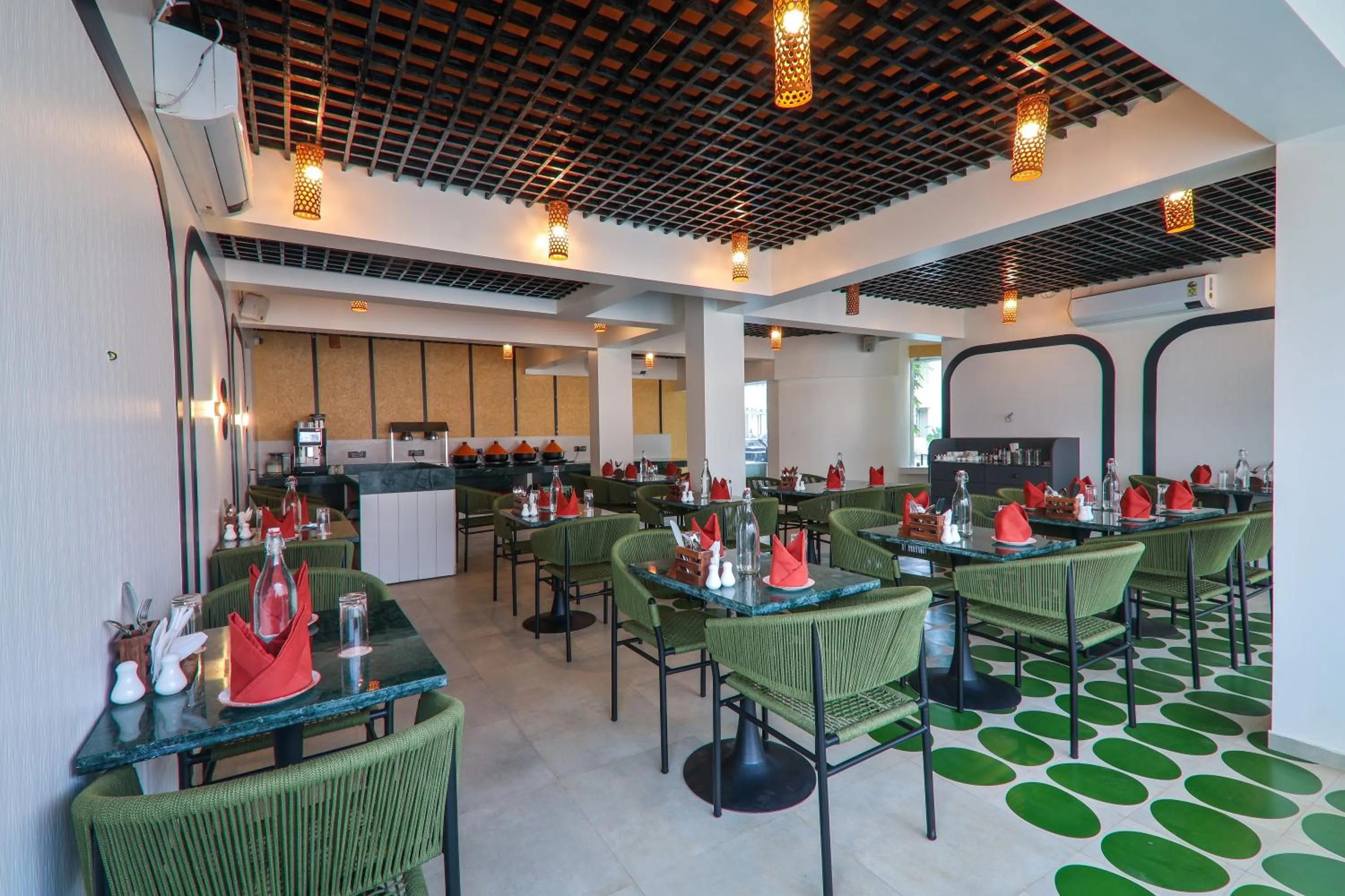 Restaurant/places to eat in Orchid Passaros Benaulim Goa - Adults Only