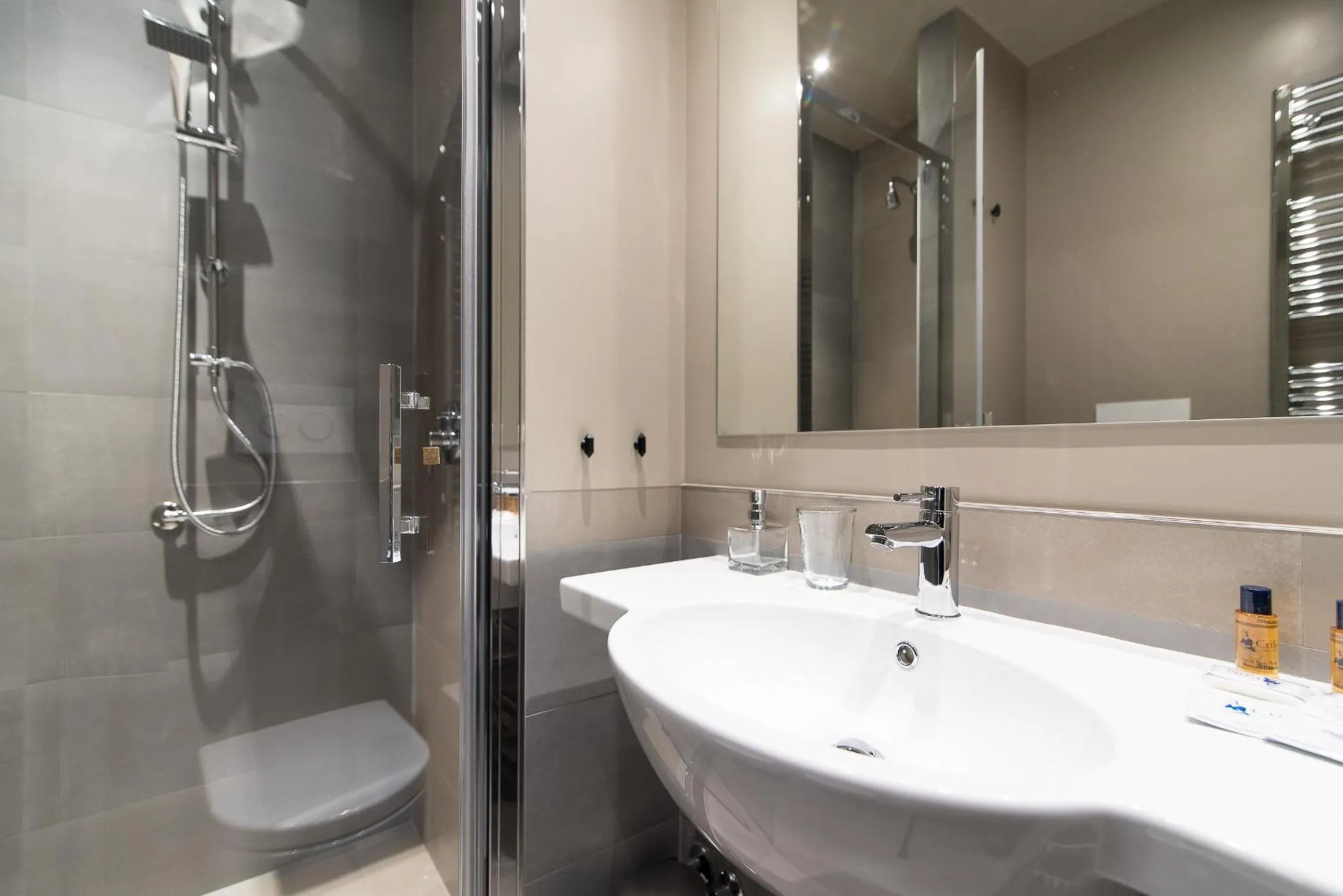 Bathroom in Ovidio Suite