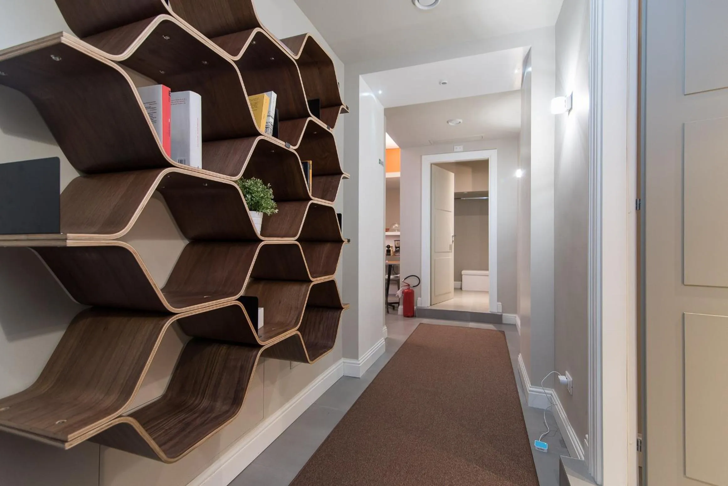 Decorative detail in Ovidio Suite