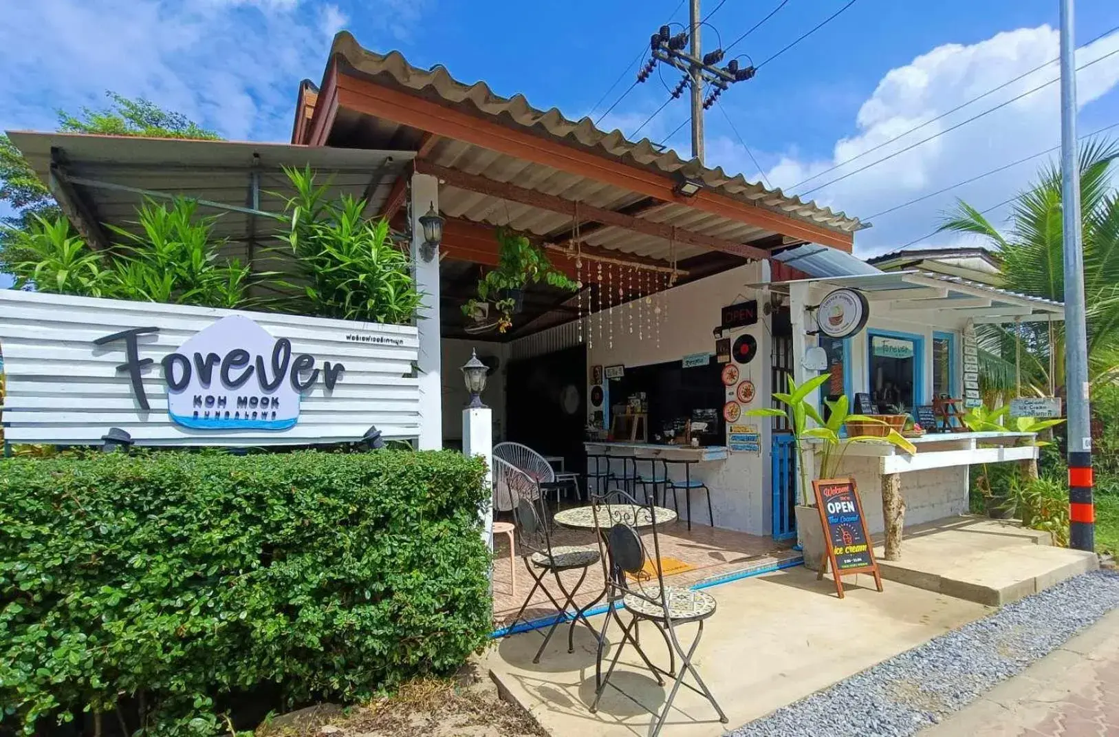 Twin Room in Forever Kohmook Bungalows Twin Room in Forever Kohmook Bungalows