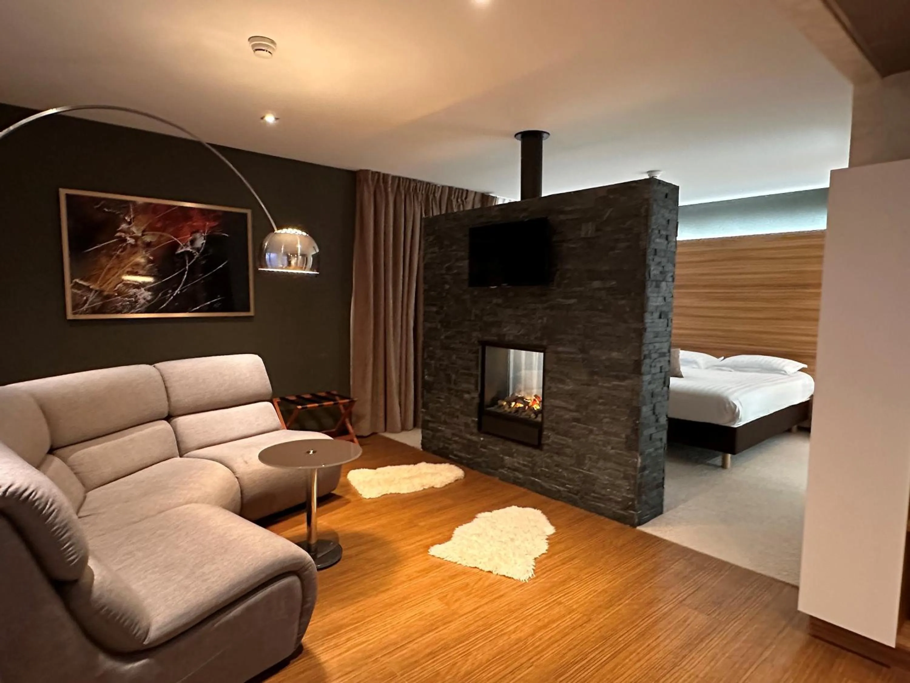 Bedroom, Bed in Brit Hotel & Spa Saint Brieuc Plérin