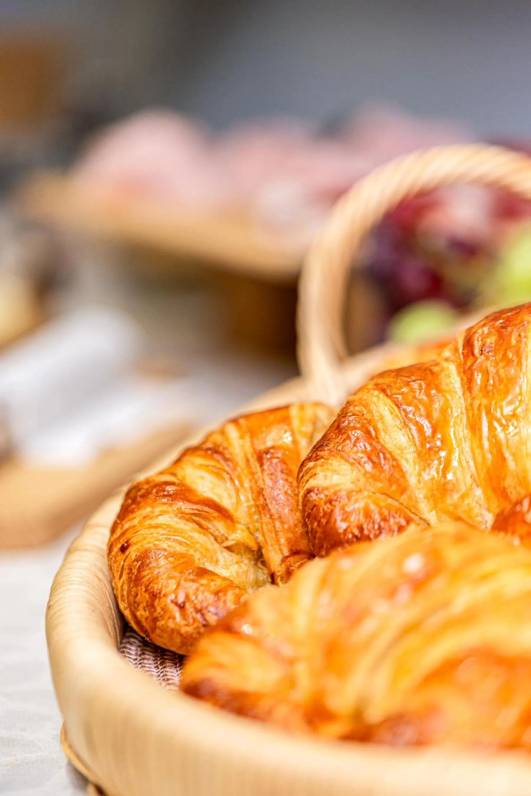 Buffet breakfast in La Muntanya