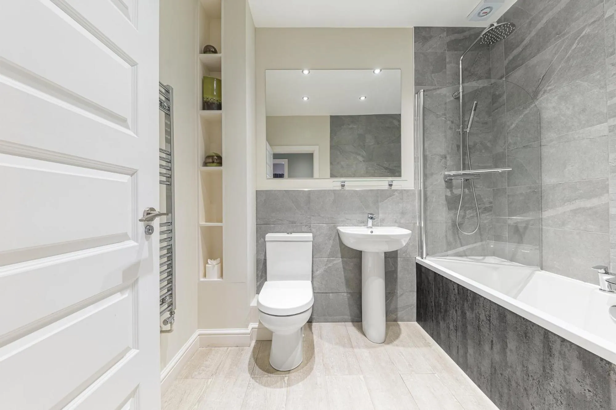 Bathroom in Abbey Apartments Modern ApartHotel for Tourists & Professionals