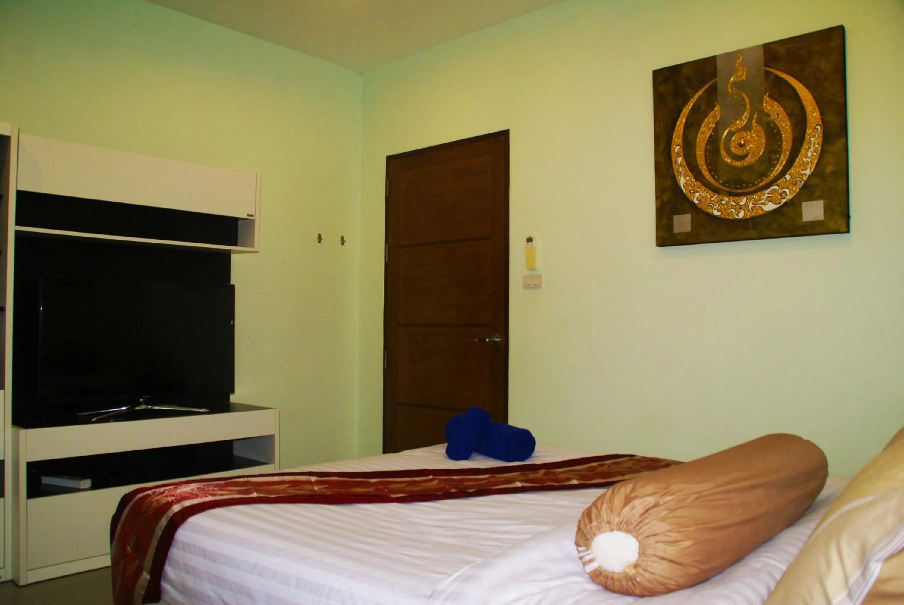 Property building, Bed in Chaweng Noi Villa