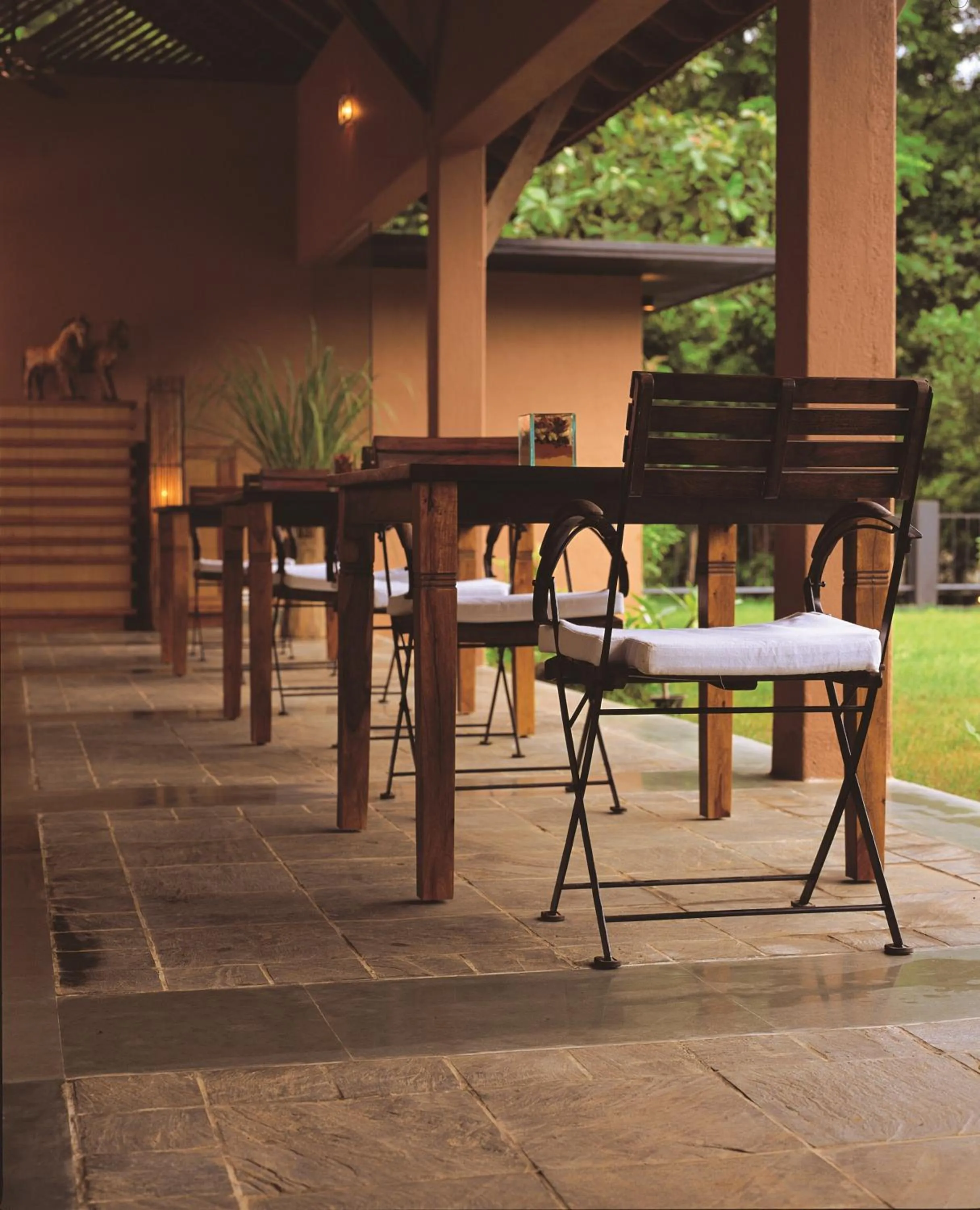 Restaurant/places to eat in Rainforest Resort