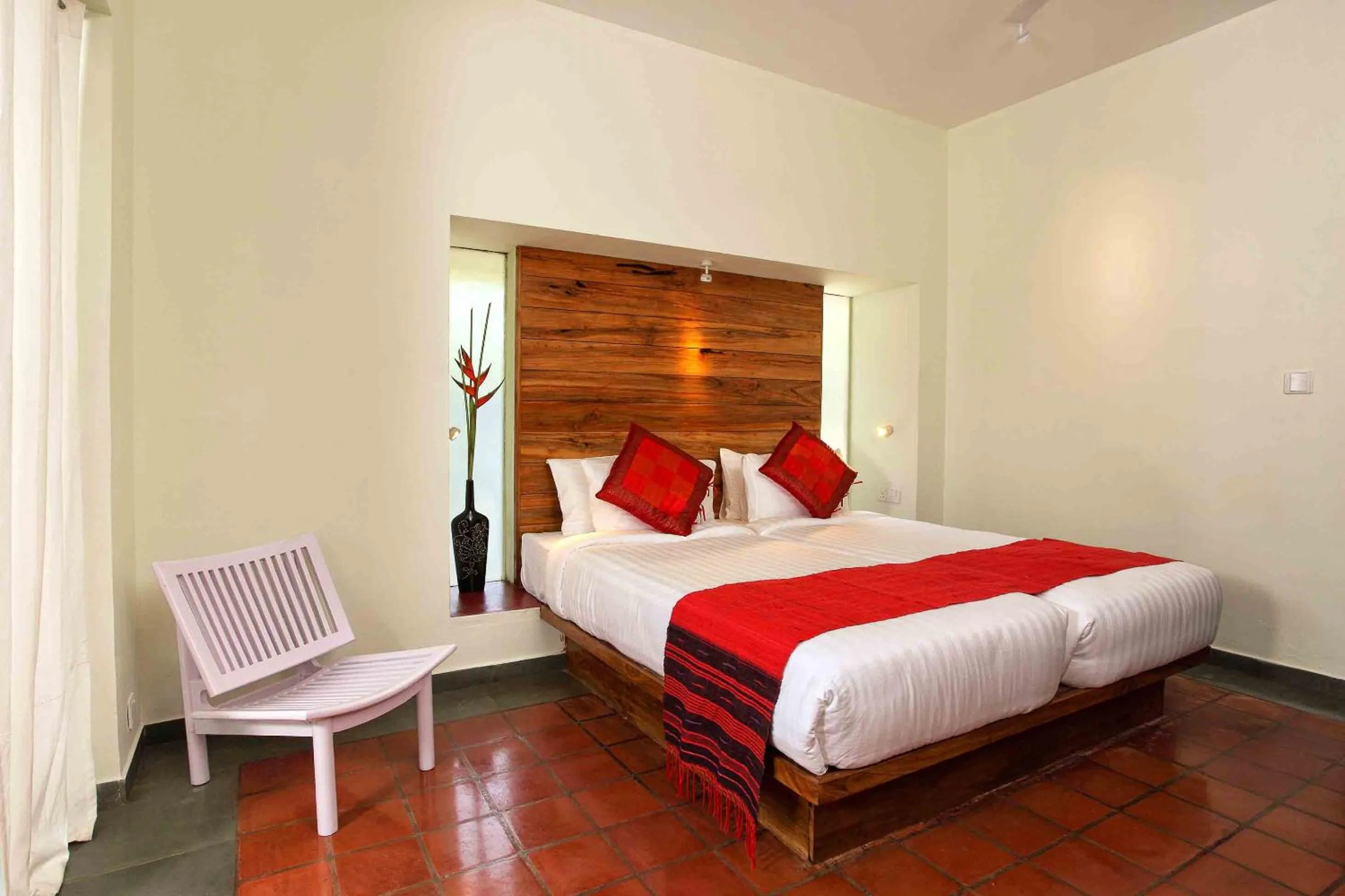 Bedroom, Bed in Rainforest Resort