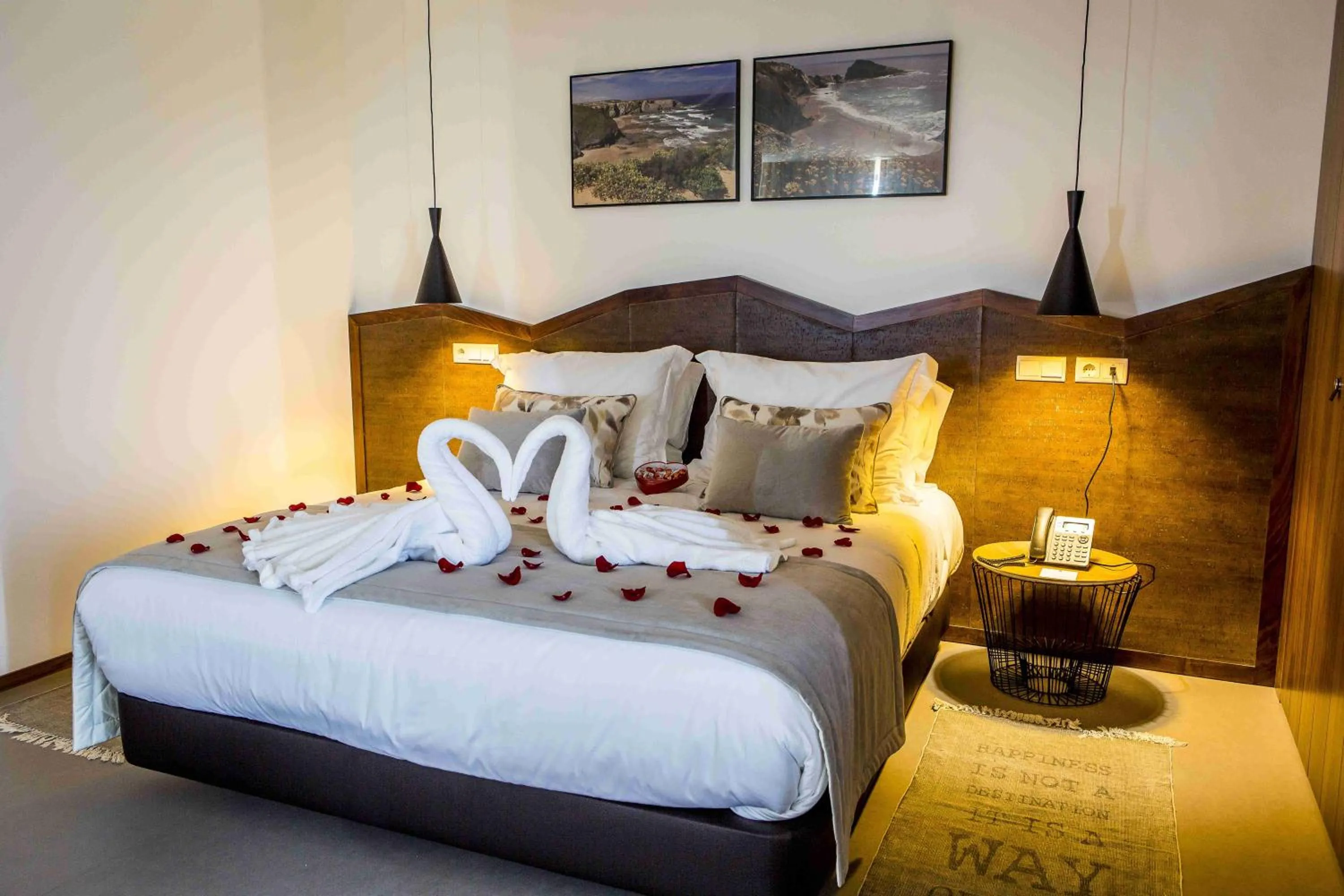 Bedroom, Bed in Enigma - Nature & Water Hotel