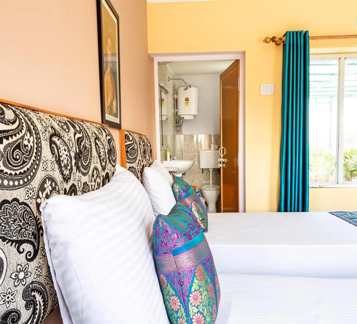 Bedroom, Bed in Tara Guest House