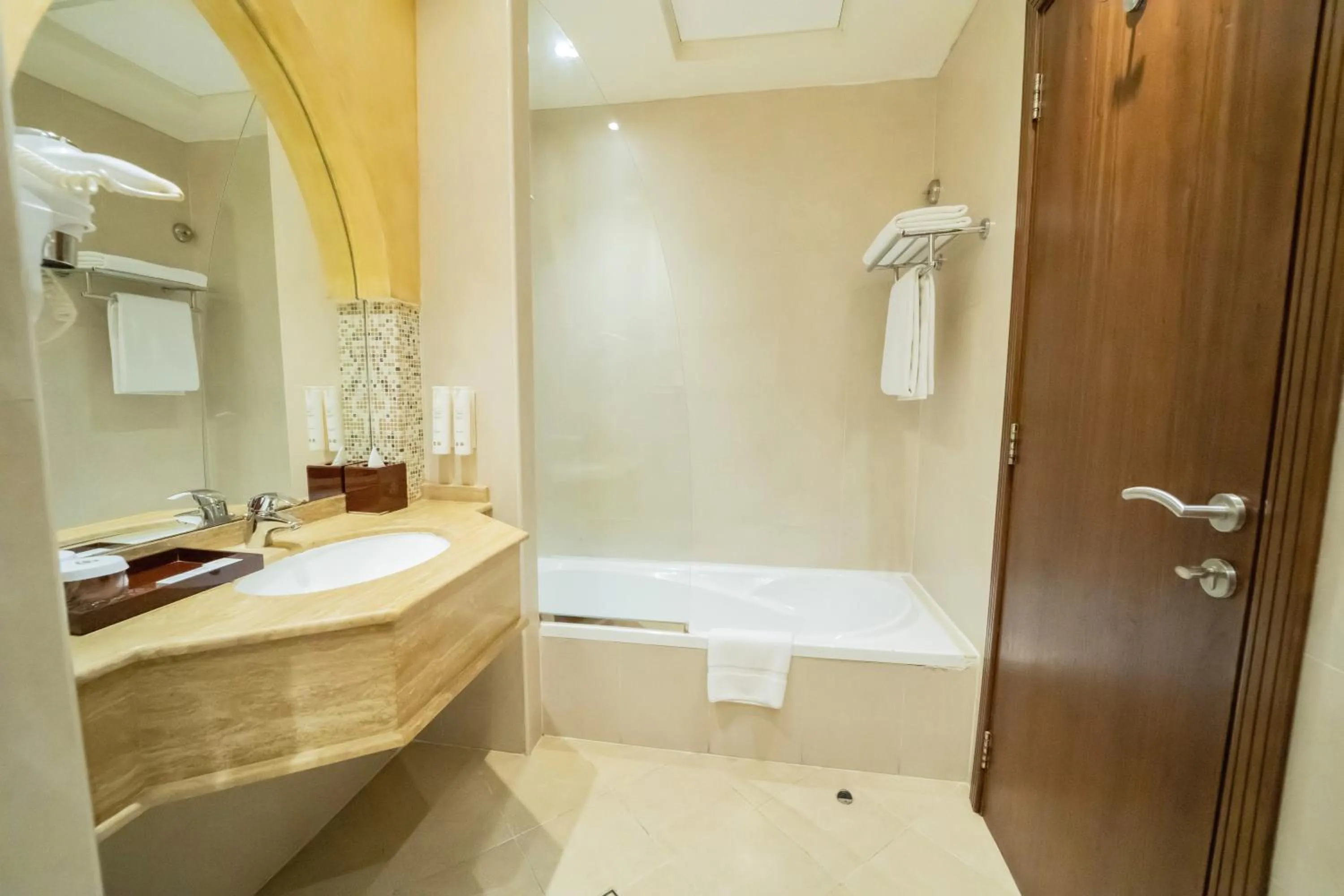 Western Hotel - Madinat Zayed