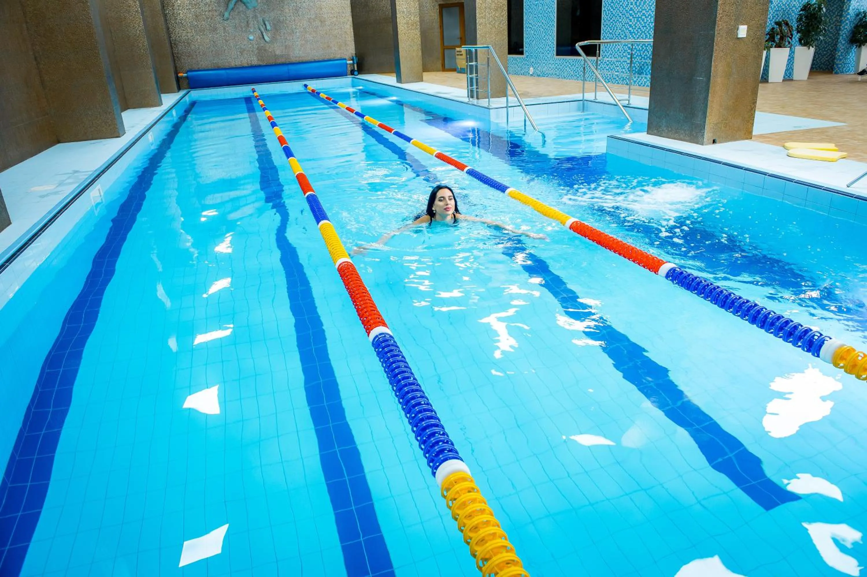 Swimming pool in Hotel France