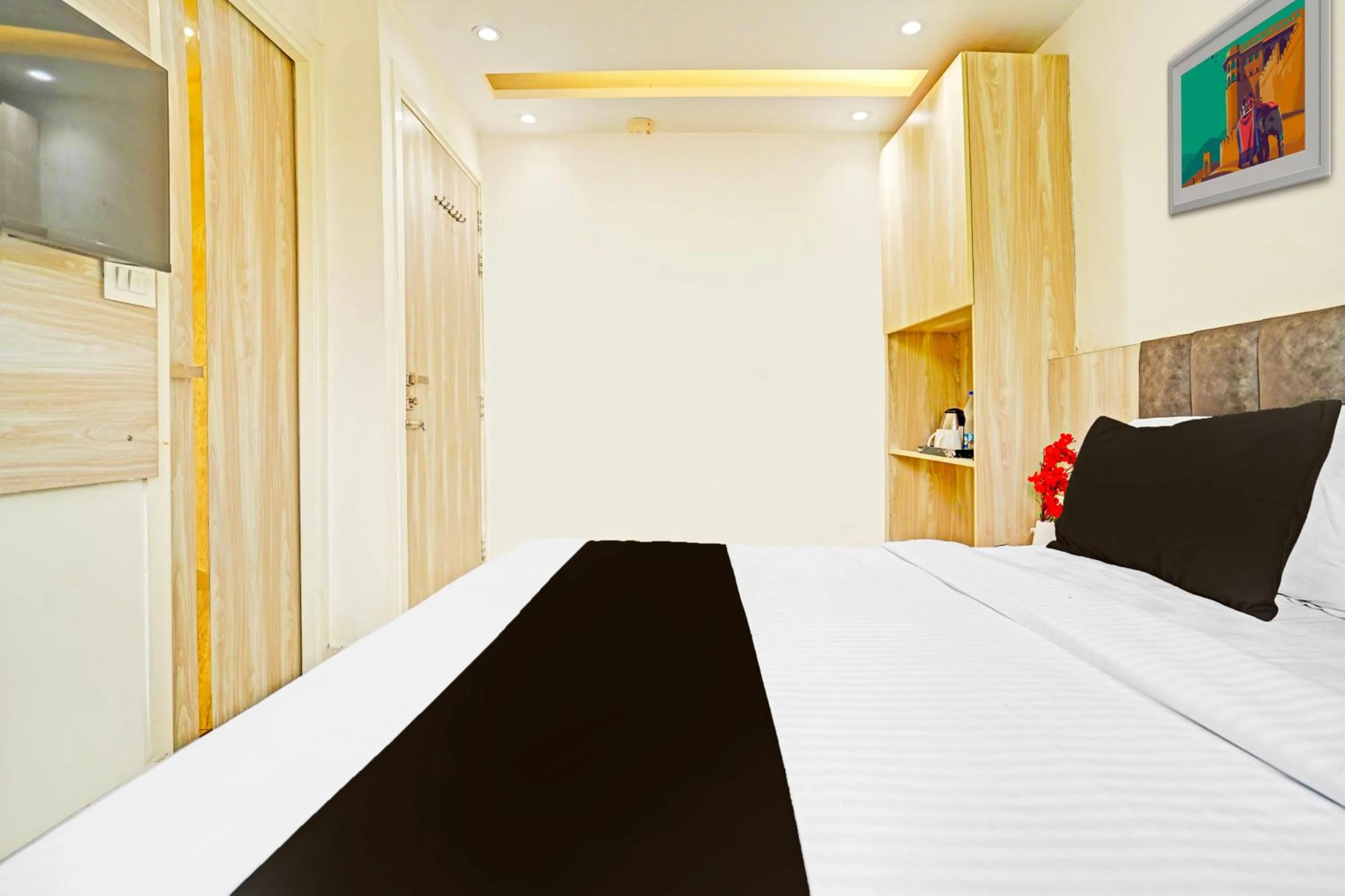 Bedroom, Bed in Super Hotel O Luxury Inn