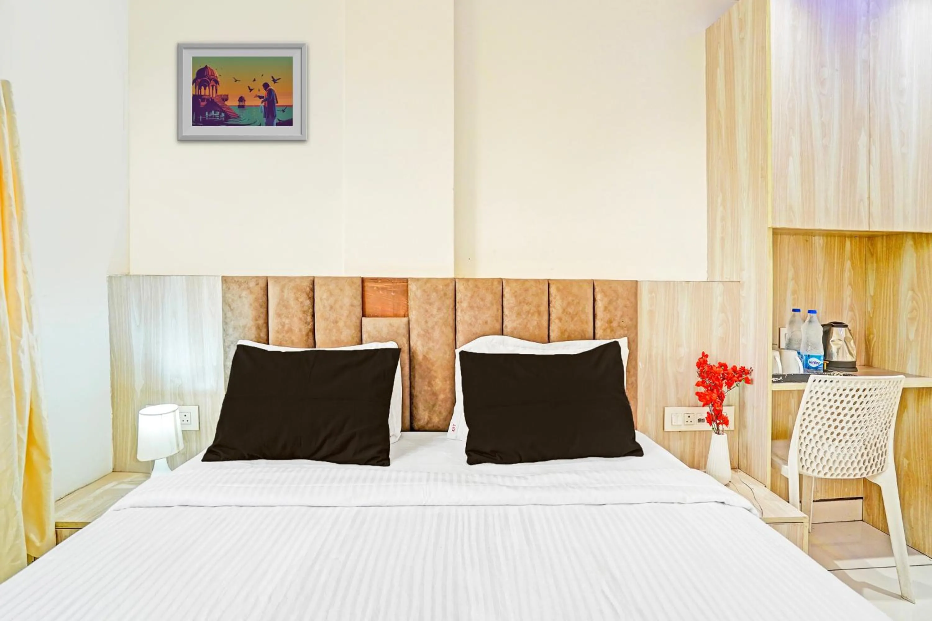 Bedroom, Bed in Super Hotel O Luxury Inn