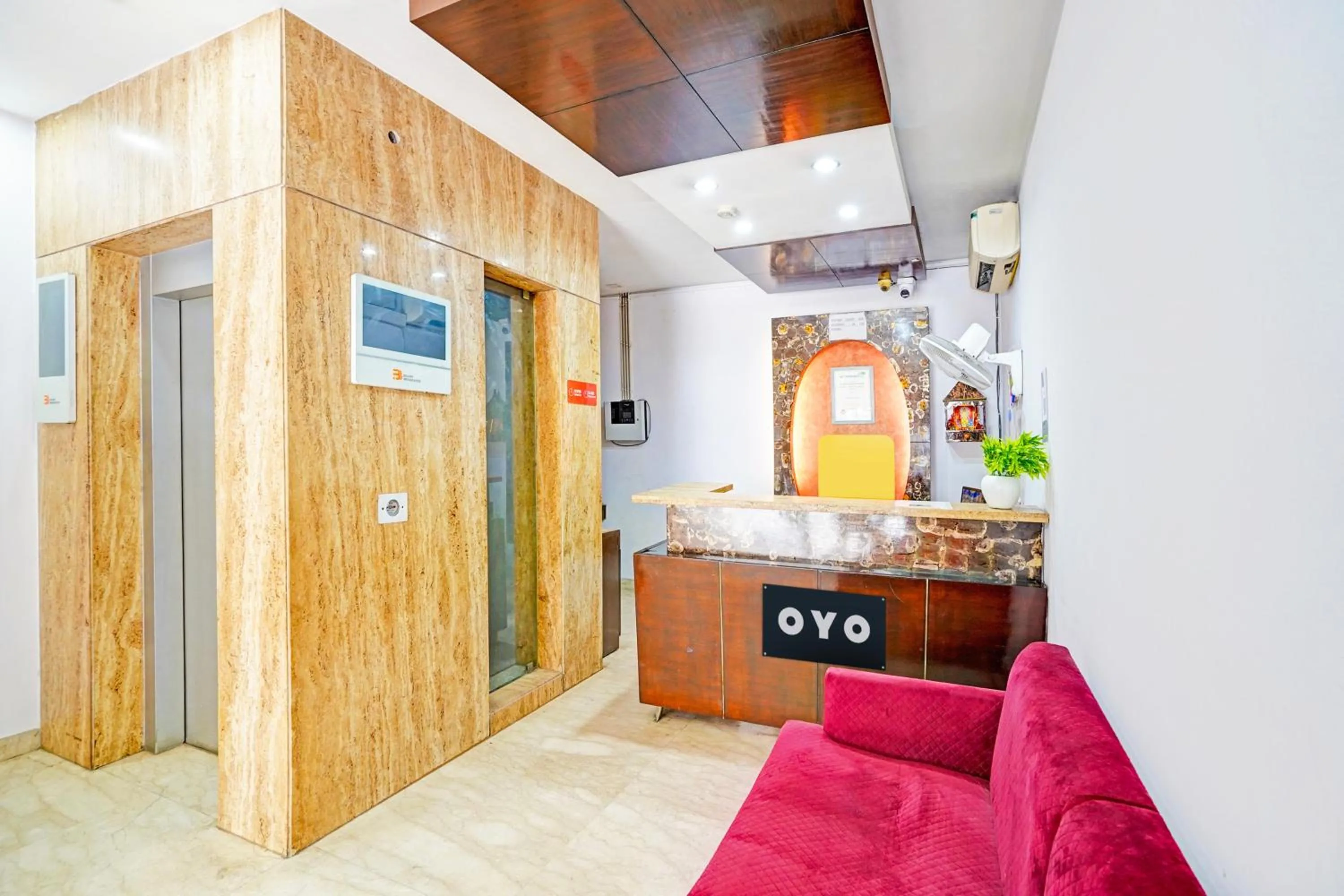 Lobby or reception in Townhouse Le Grand