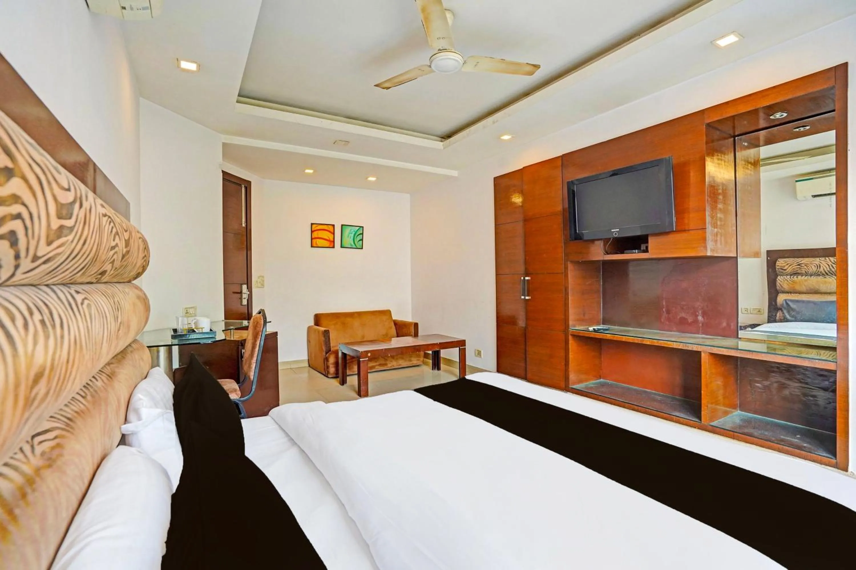 Bedroom, Bed in Townhouse Le Grand