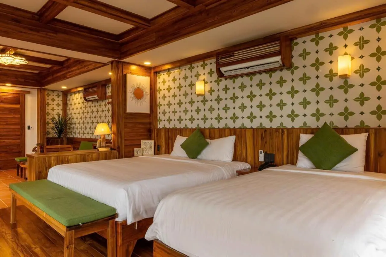 Bed in Rocks Beach Boutique