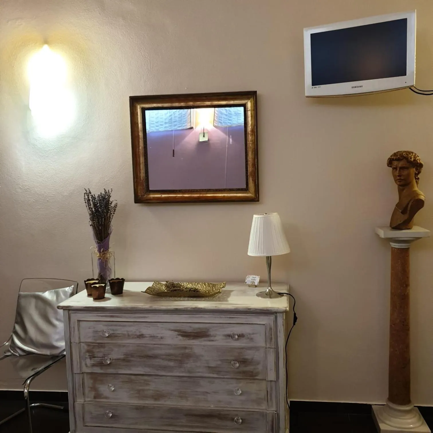 Decorative detail in B&B Il Rustico