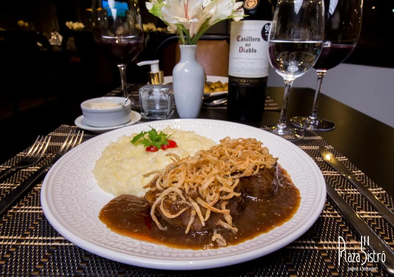 Food and drinks in Lord Plaza Hotel