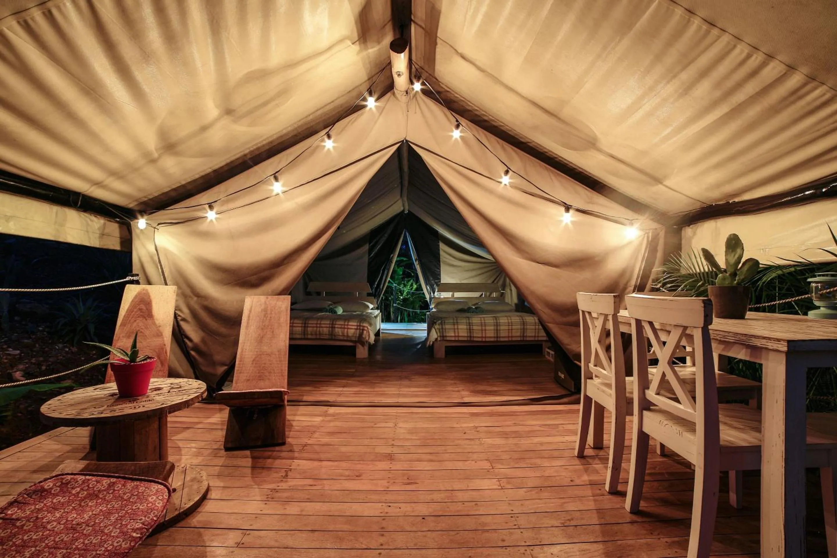 Property building in Flor y Bambu