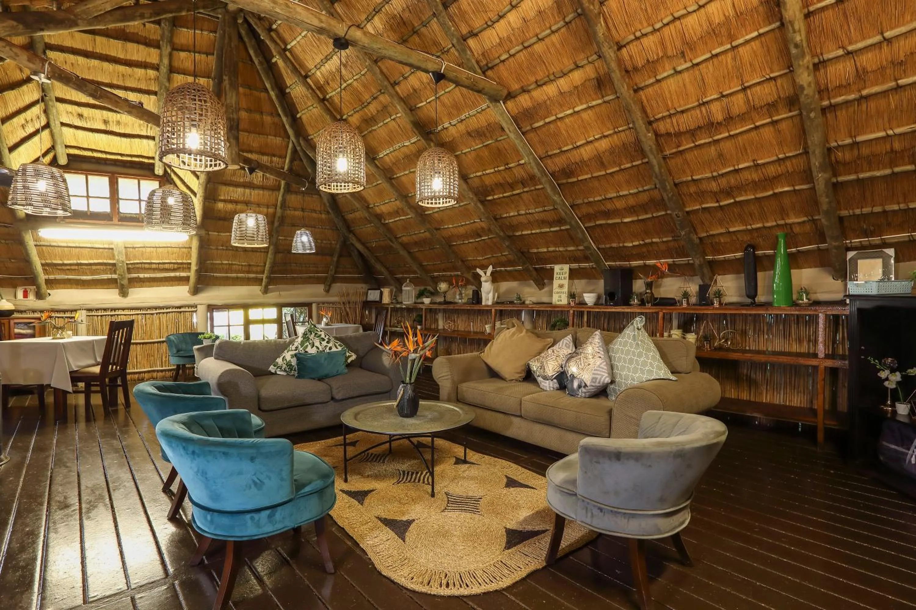 Restaurant/places to eat in Nongoma Lodge & Inn CC