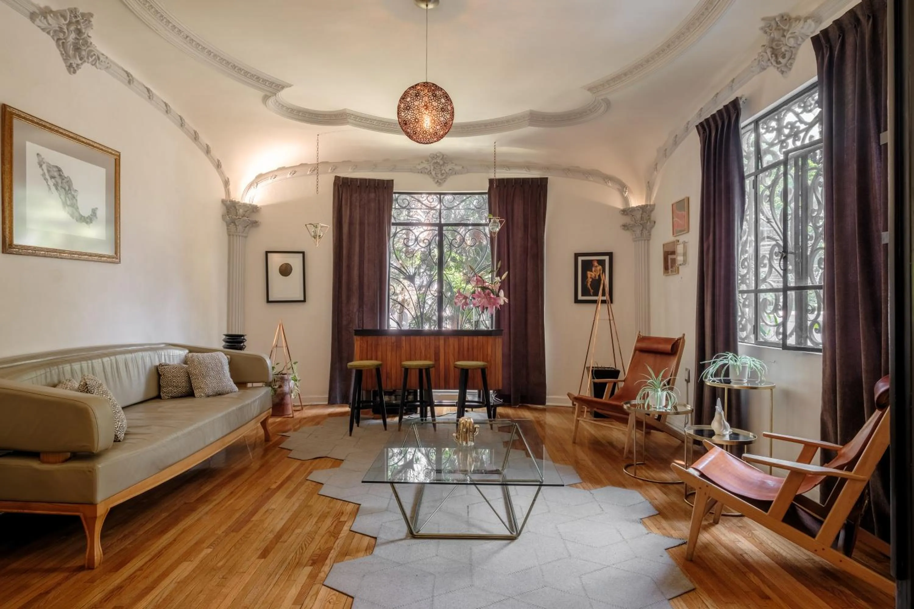 Pug Seal Polanco Allan Poe