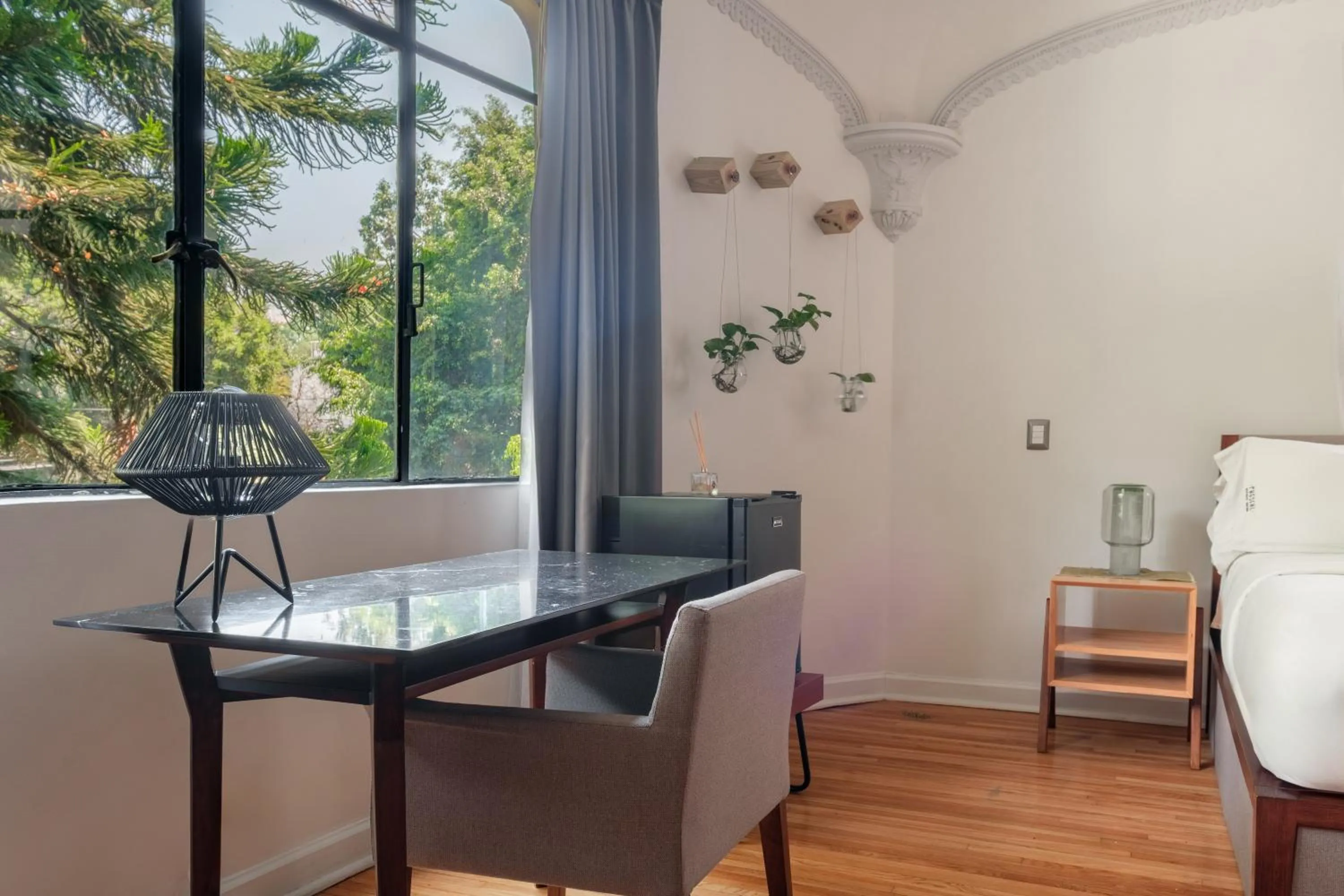 Seating area, Bed in Pug Seal Polanco Allan Poe