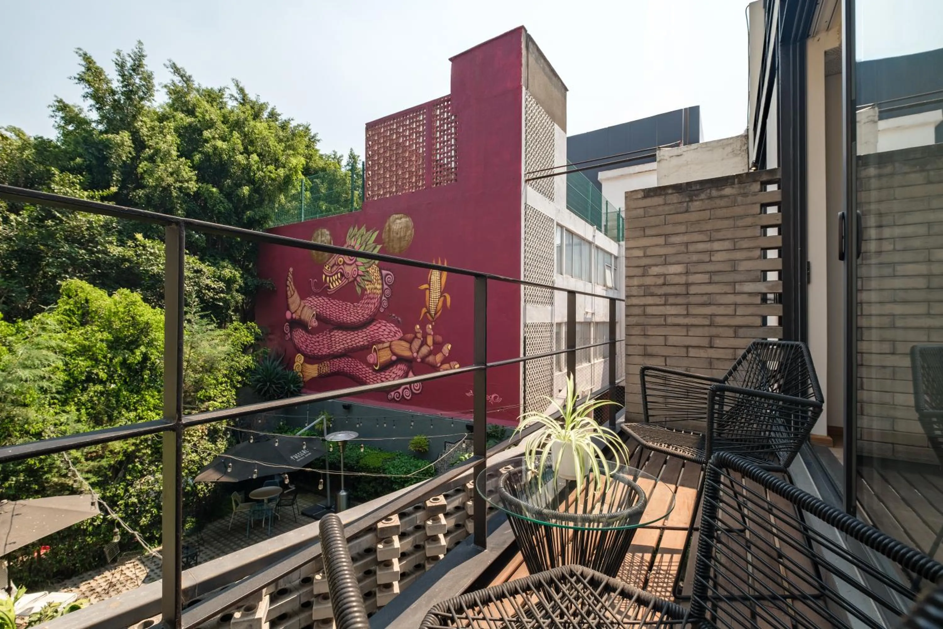 Pug Seal Polanco Allan Poe