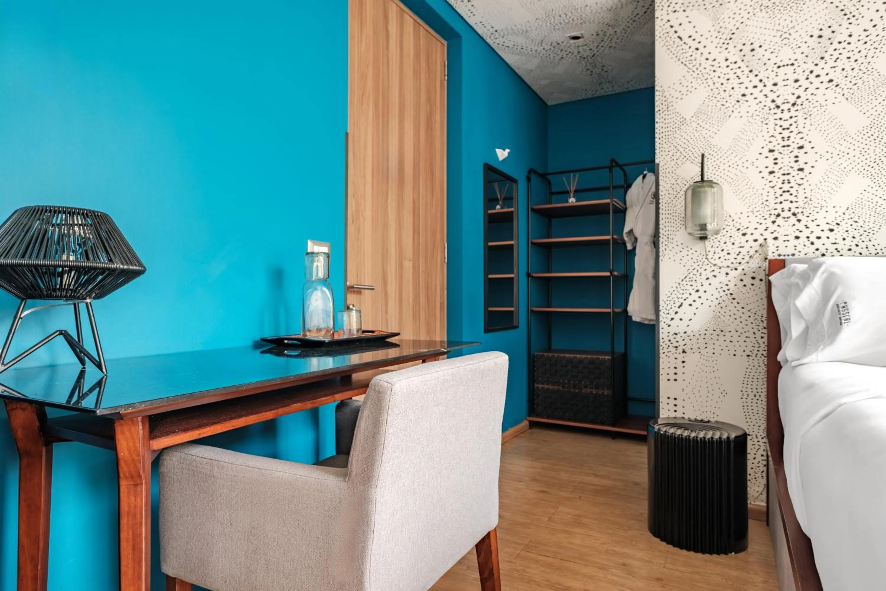 Bed in Pug Seal Polanco Allan Poe