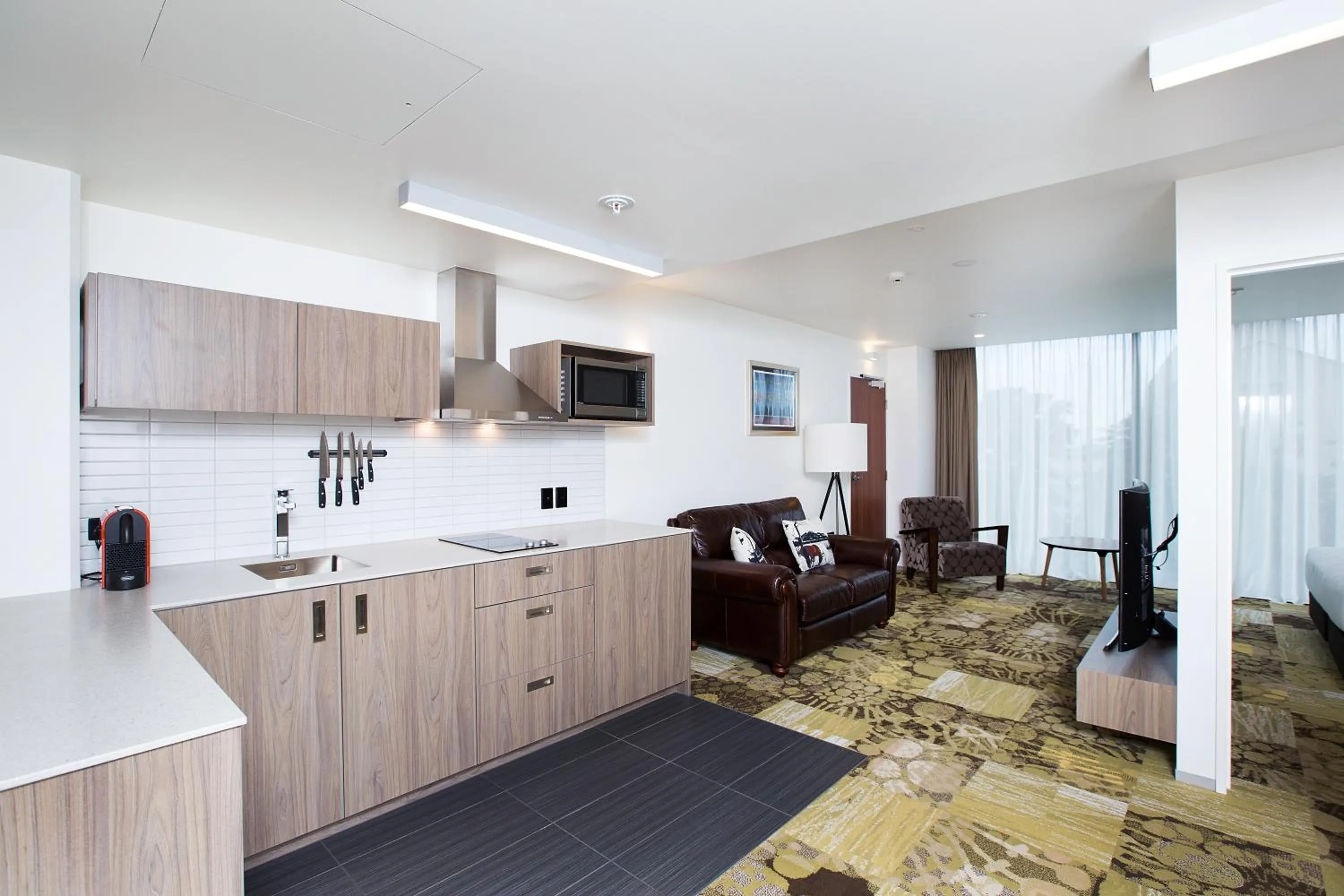 Kitchen or kitchenette in Novotel New Plymouth Taranaki