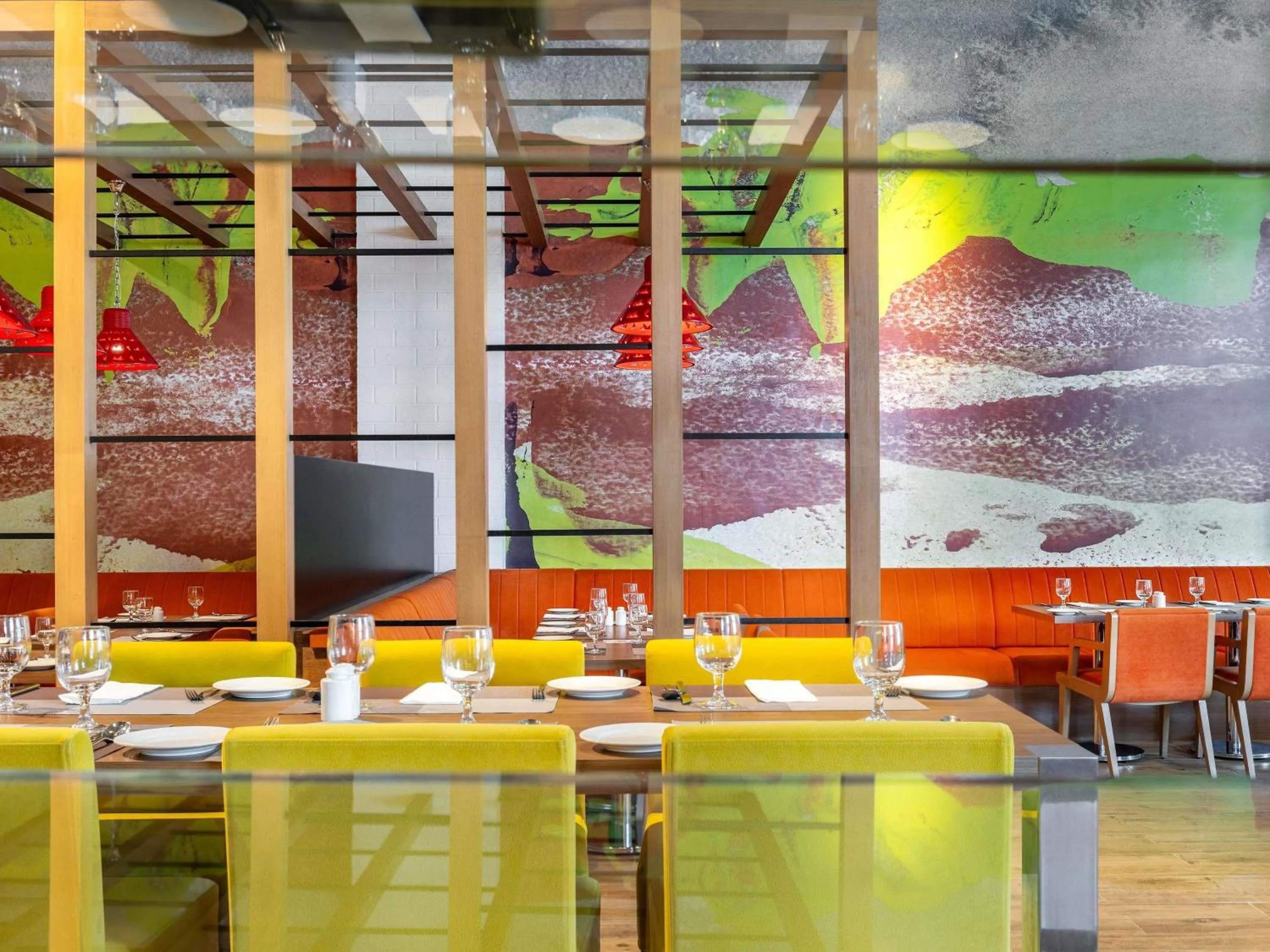 Restaurant/places to eat in Ibis Styles Dragon Mart Dubai