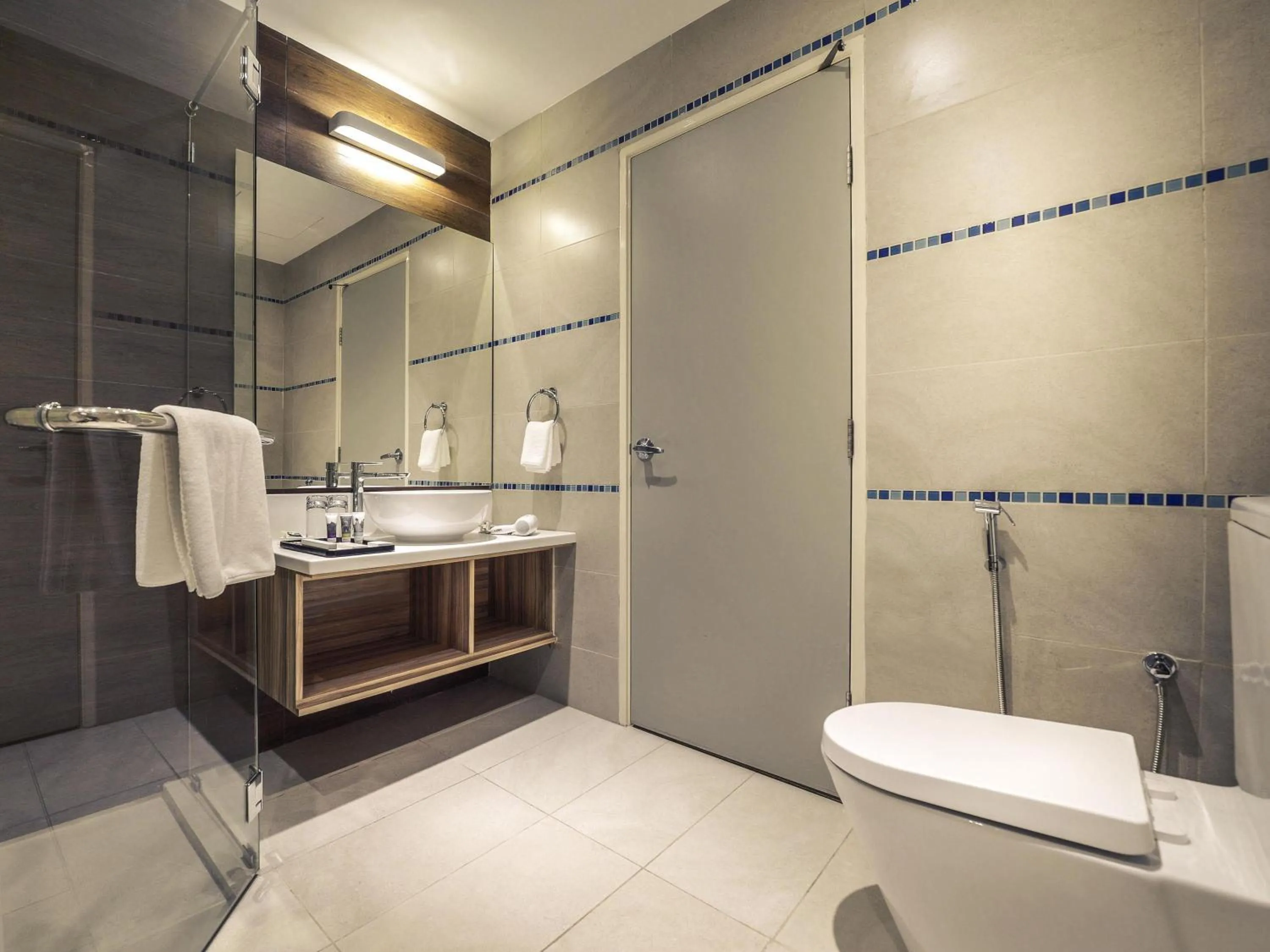 Bedroom in Mercure Kota Kinabalu City Centre