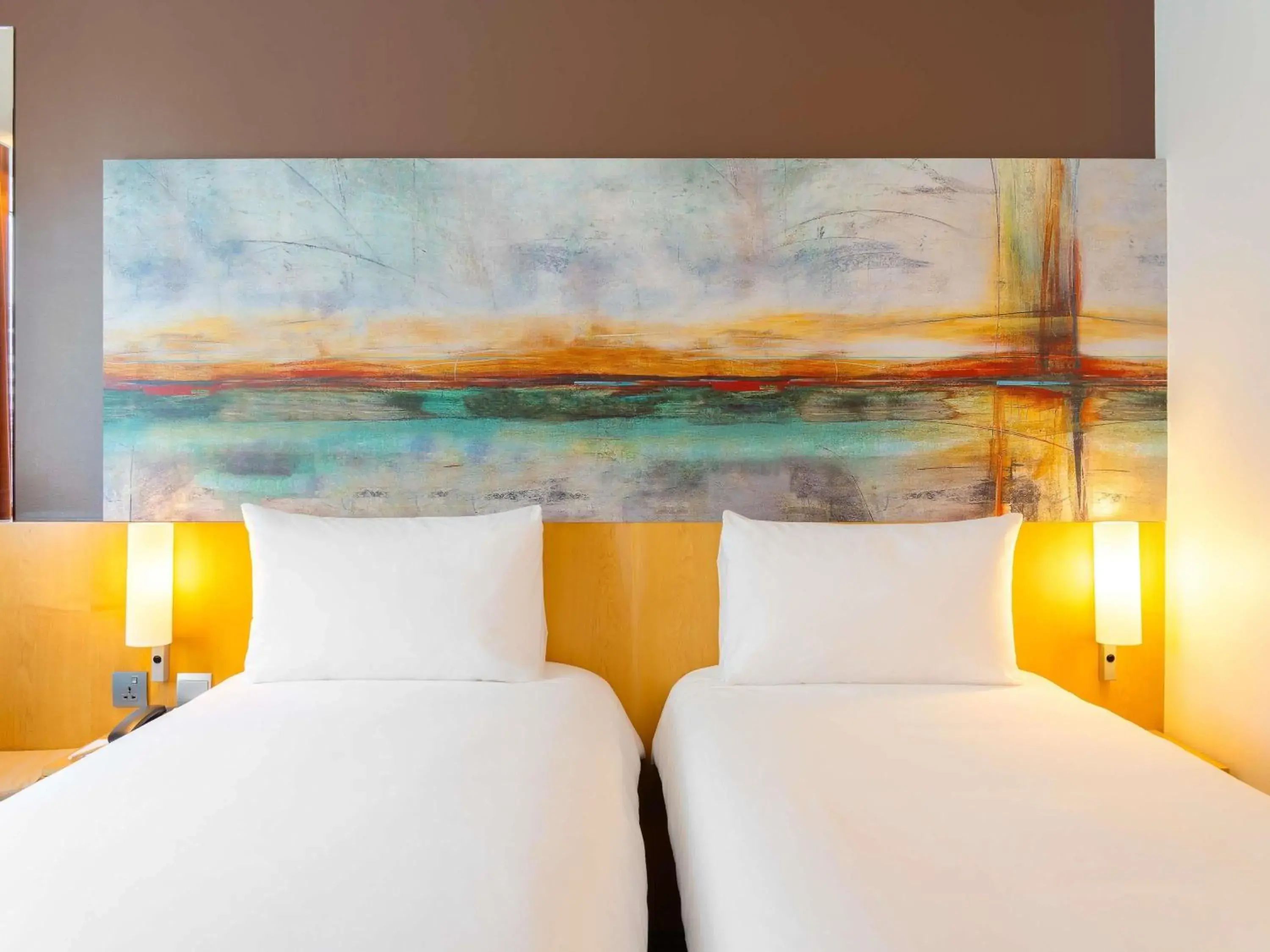 Standard Twin Room in ibis Dubai One Central Standard Twin Room in ibis Dubai One Central