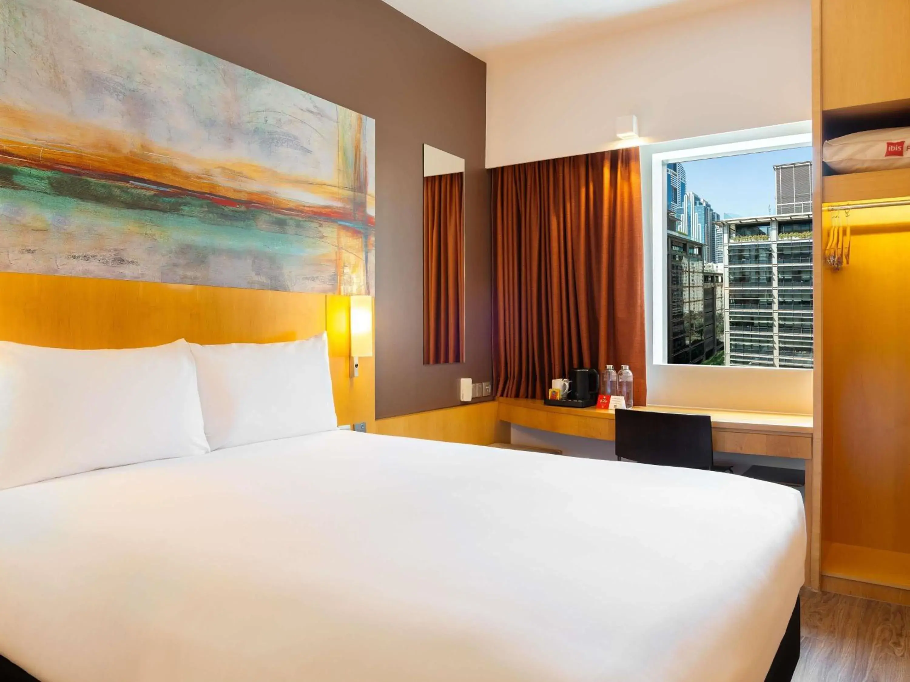 Premium Queen Room in ibis Dubai One Central Premium Queen Room in ibis Dubai One Central