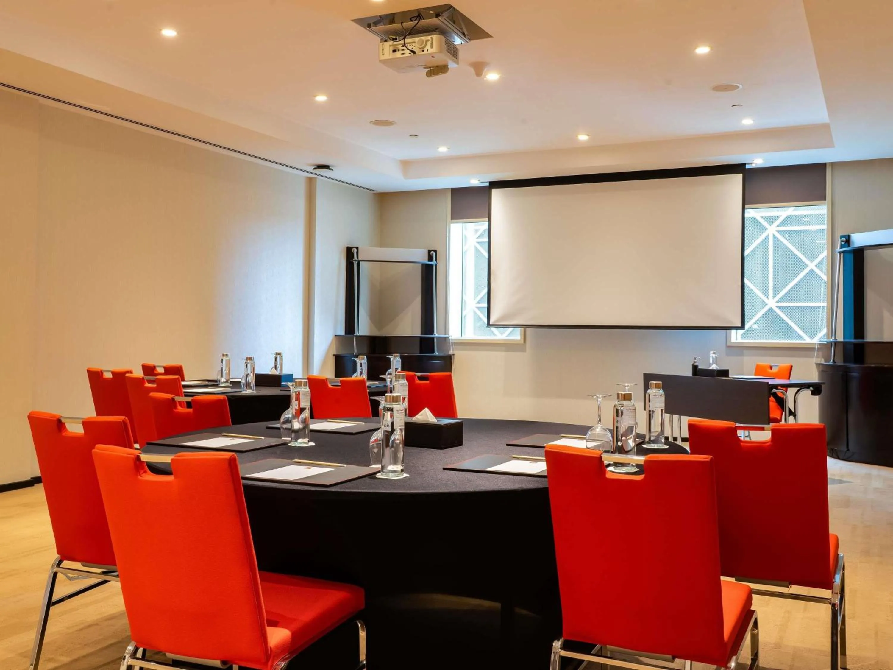 Meeting/conference room in ibis Dubai One Central