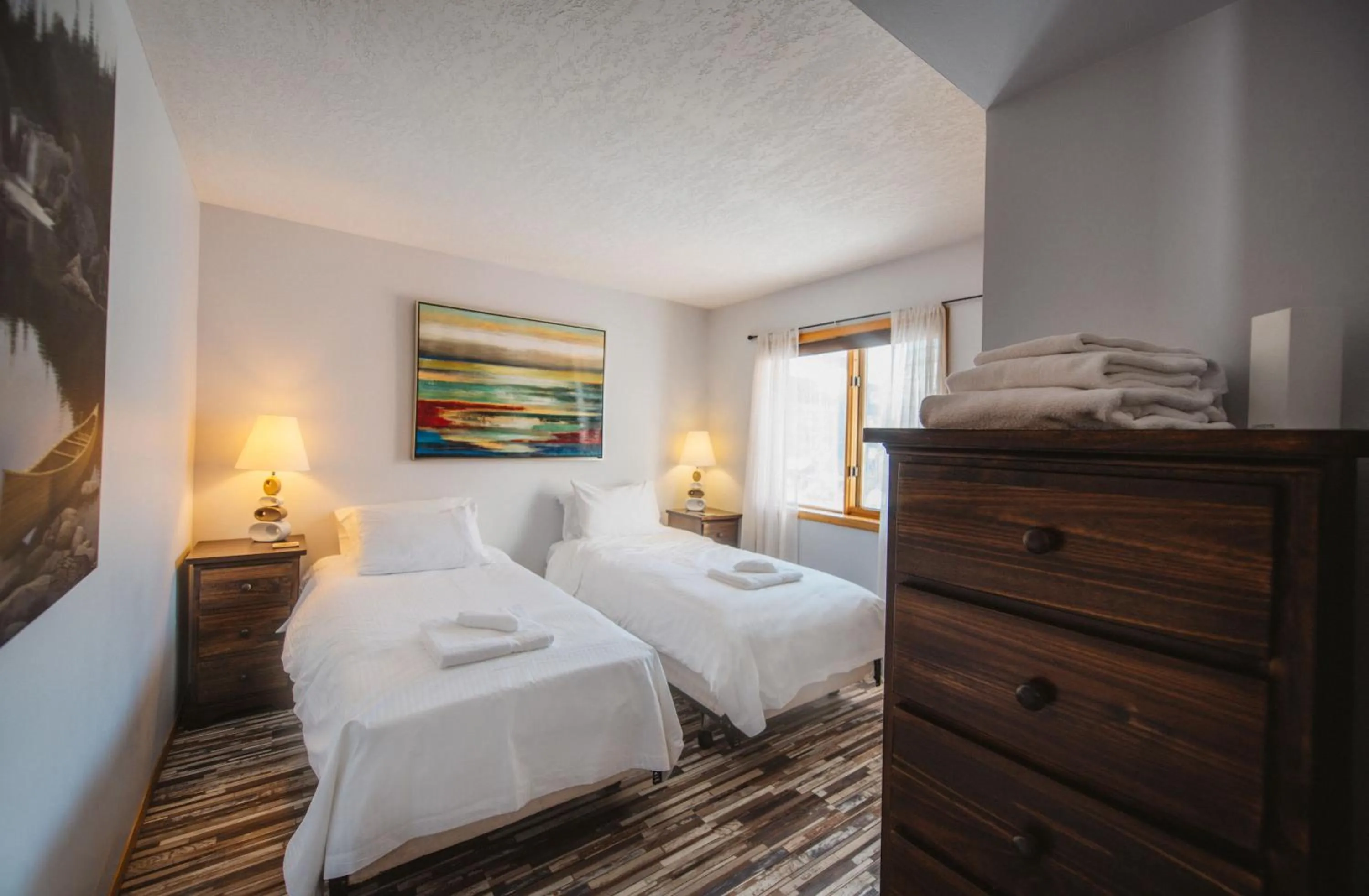 Bed in Aurora Bayside Inn