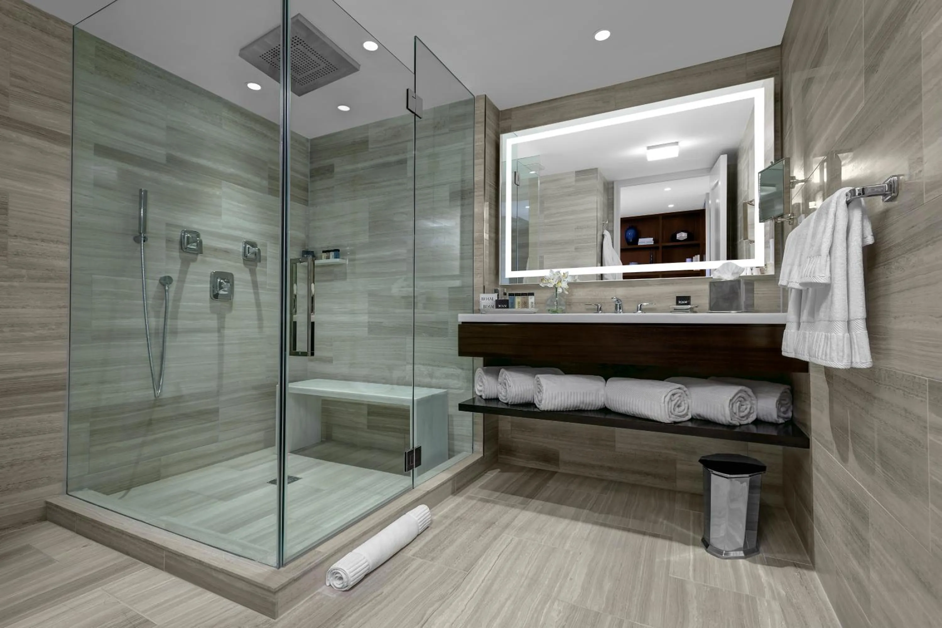 Shower in Executive Class at MTS Hotel