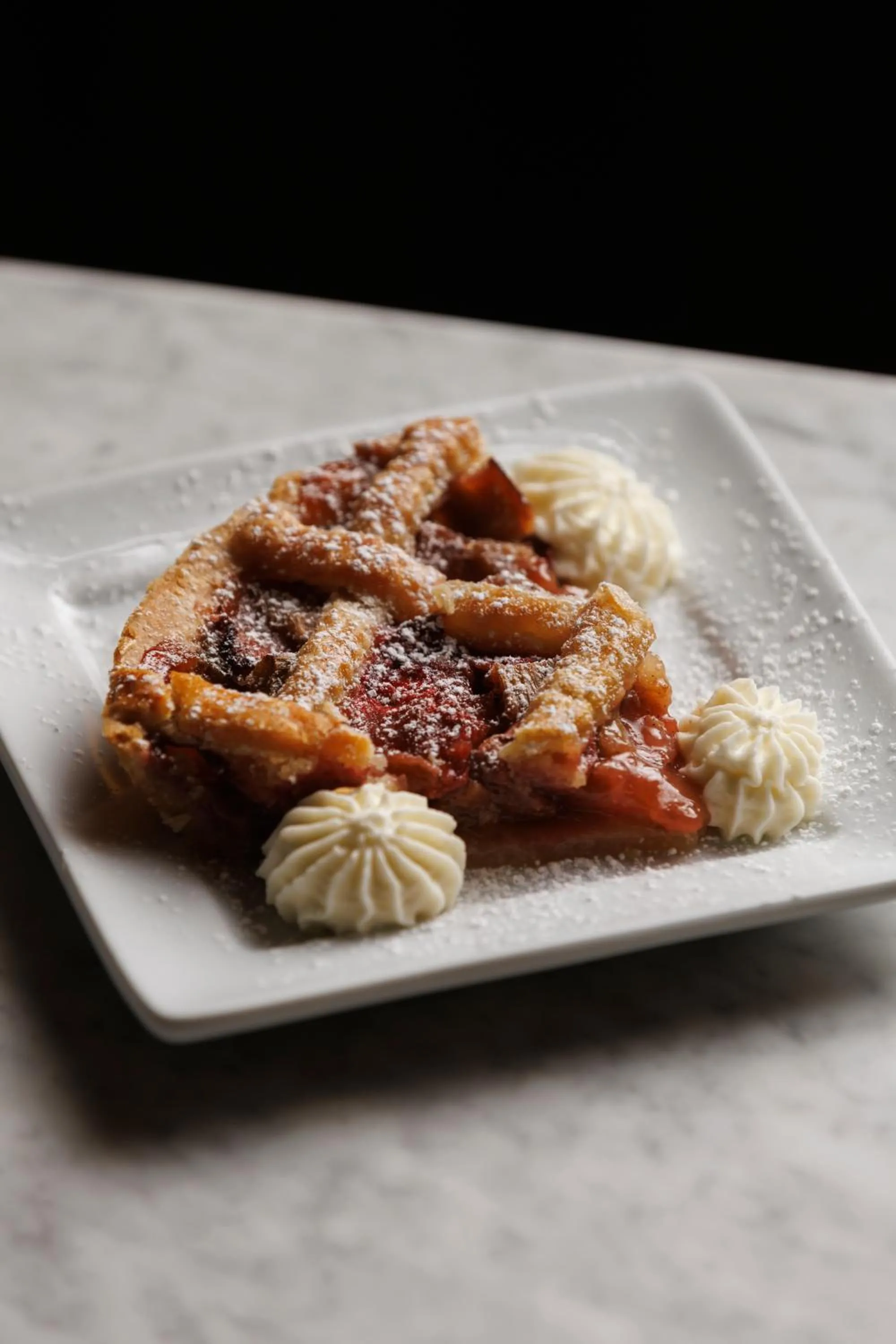 Restaurant/places to eat in Porter Square Hotel