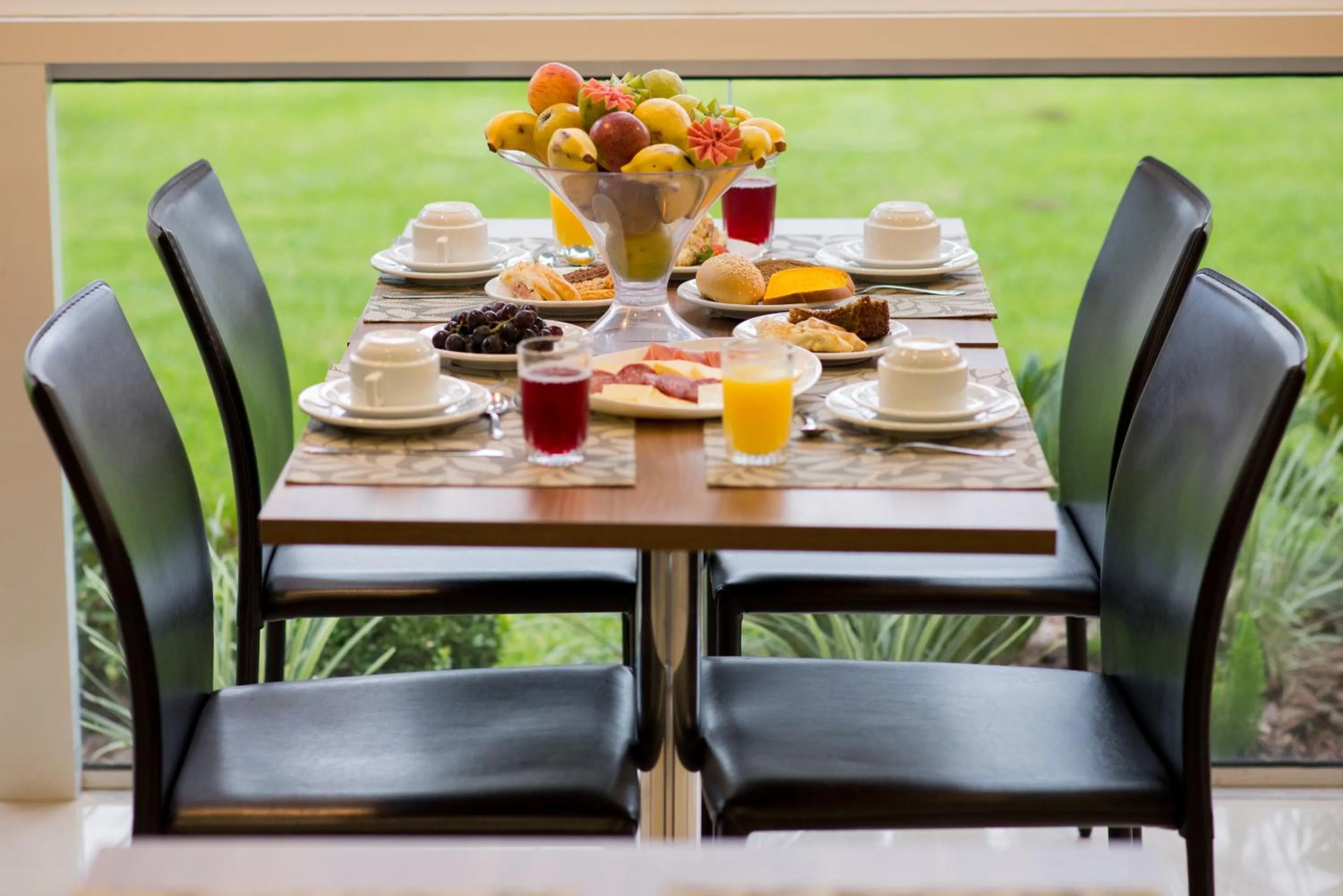 Food and drinks in Sky Premium Hotel Gramado - Ótima Localização