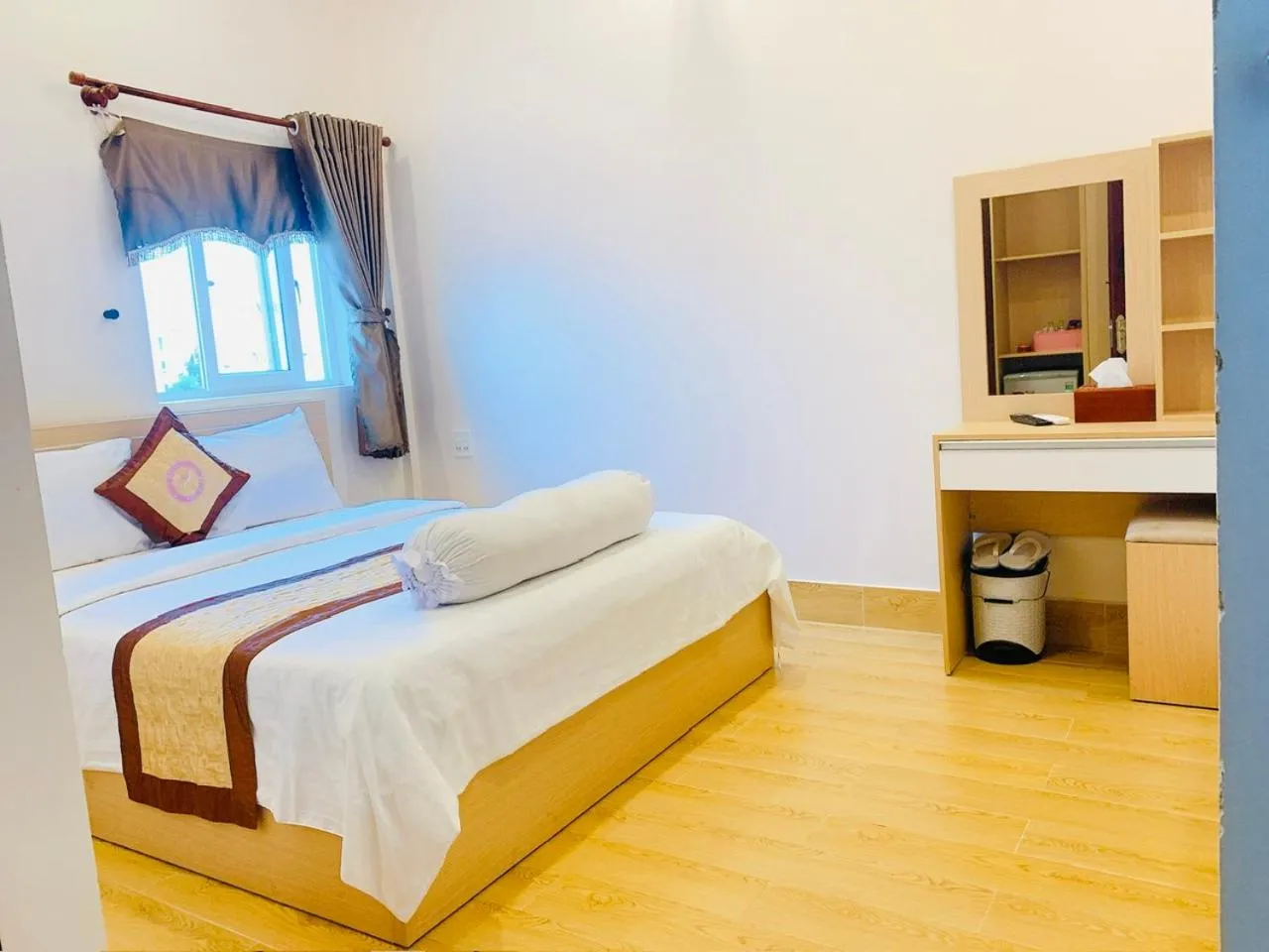 Photo of the whole room, Bed in Phuc Hung Hotel