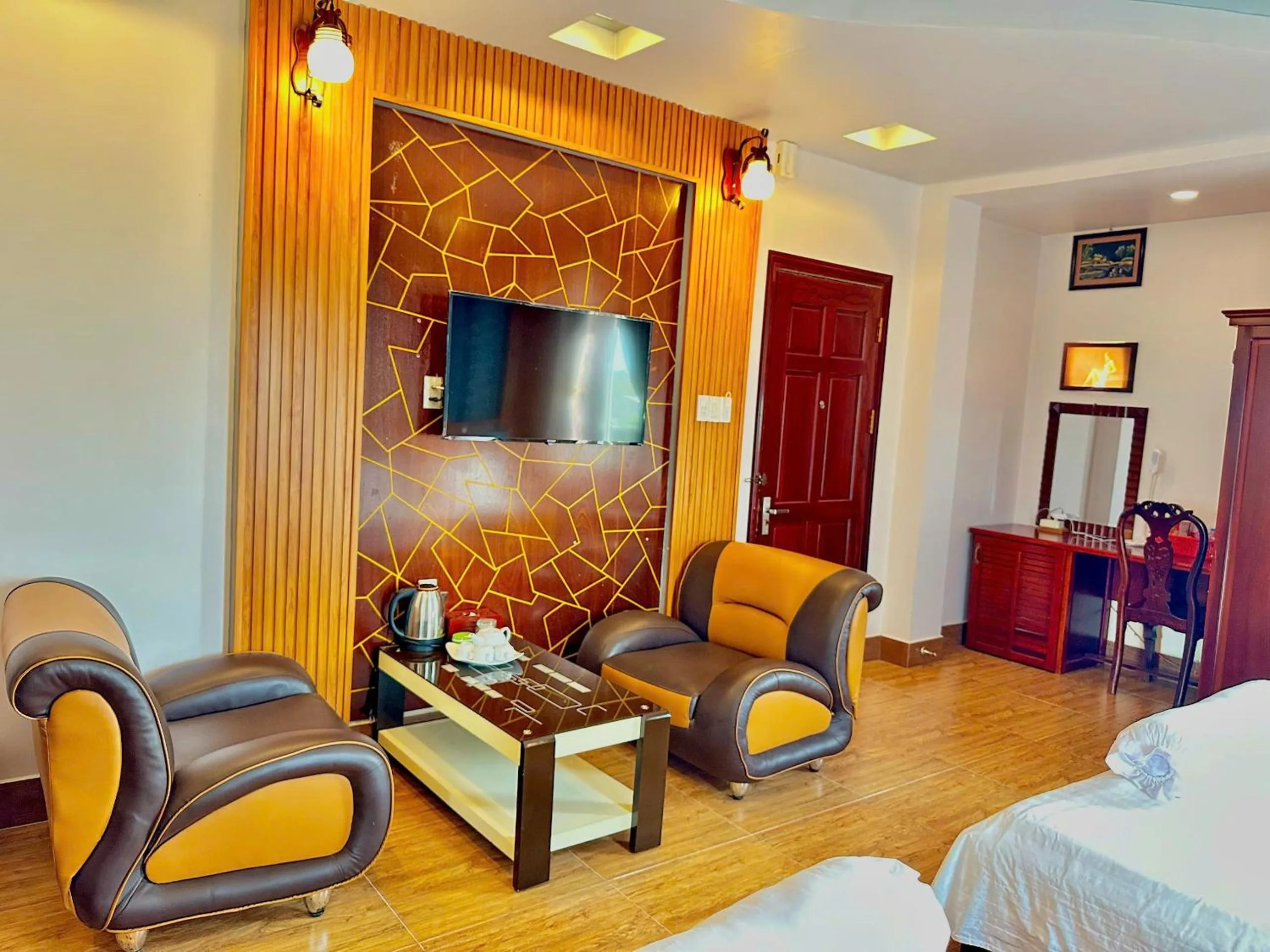 Seating area, Bed in Phuc Hung 2 Hotel