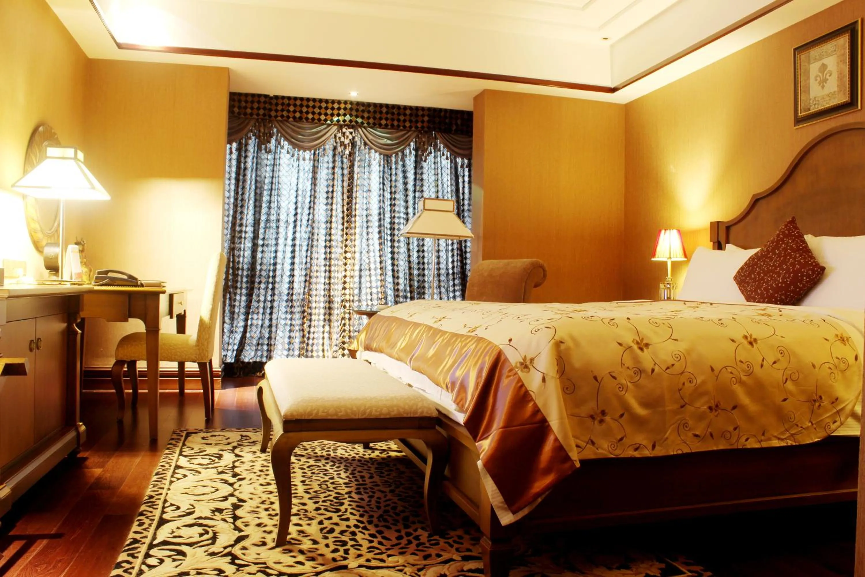 Bedroom, Bed in Ramada Plaza By Wyndham Fuzhou South