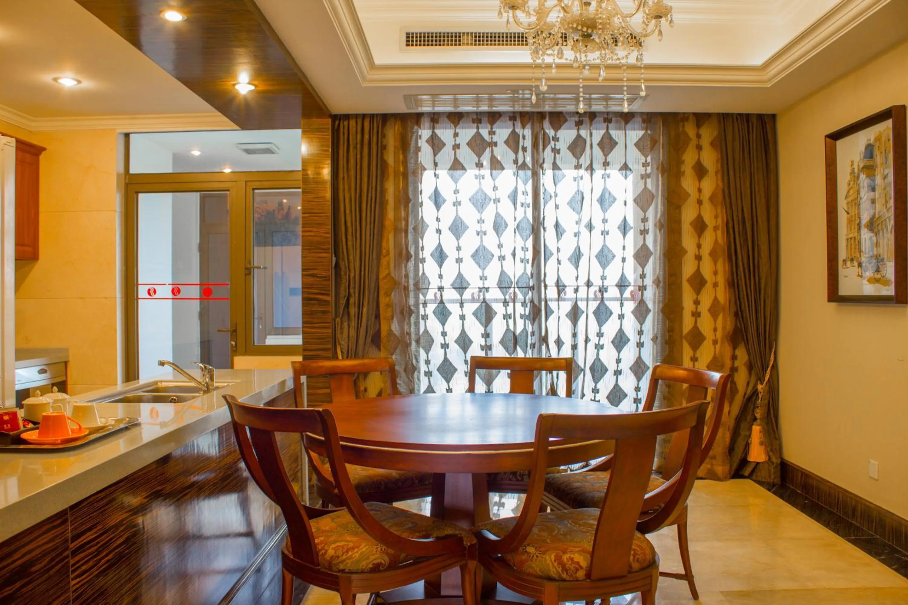 Dining area in Ramada Plaza By Wyndham Fuzhou South