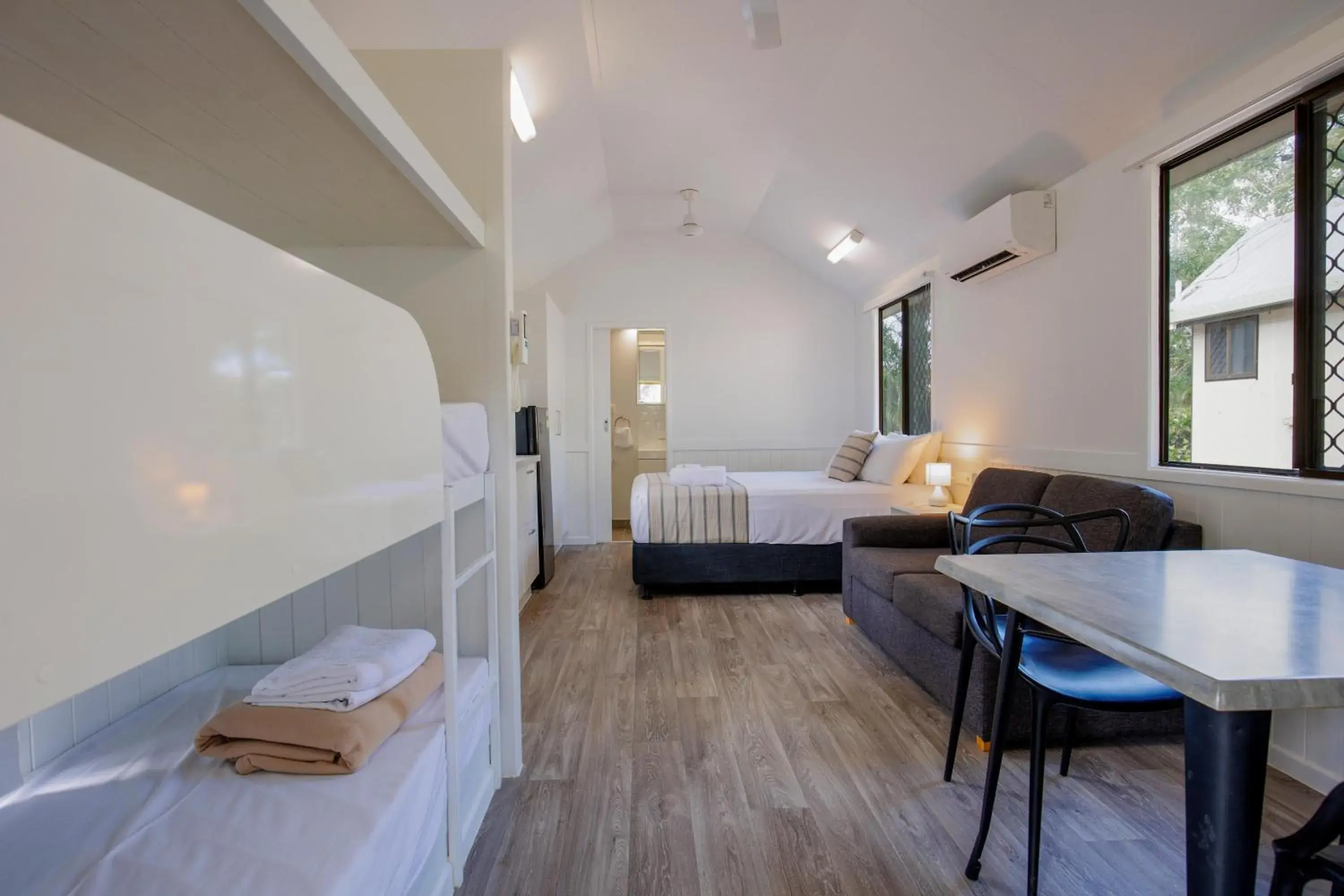 Pool View Cabin in Ingenia Holidays Townsville Pool View Cabin in Ingenia Holidays Townsville