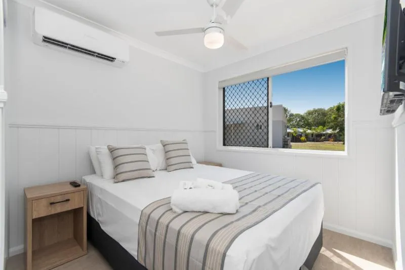 Bedroom, Bed in Ingenia Holidays Townsville
