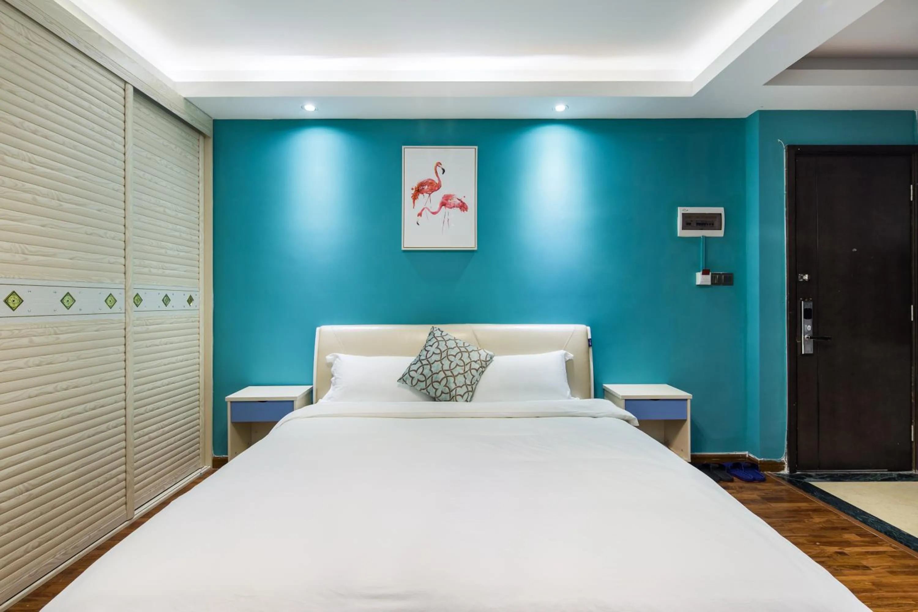 Decorative detail, Bed in Guangzhou Xingke Apartment