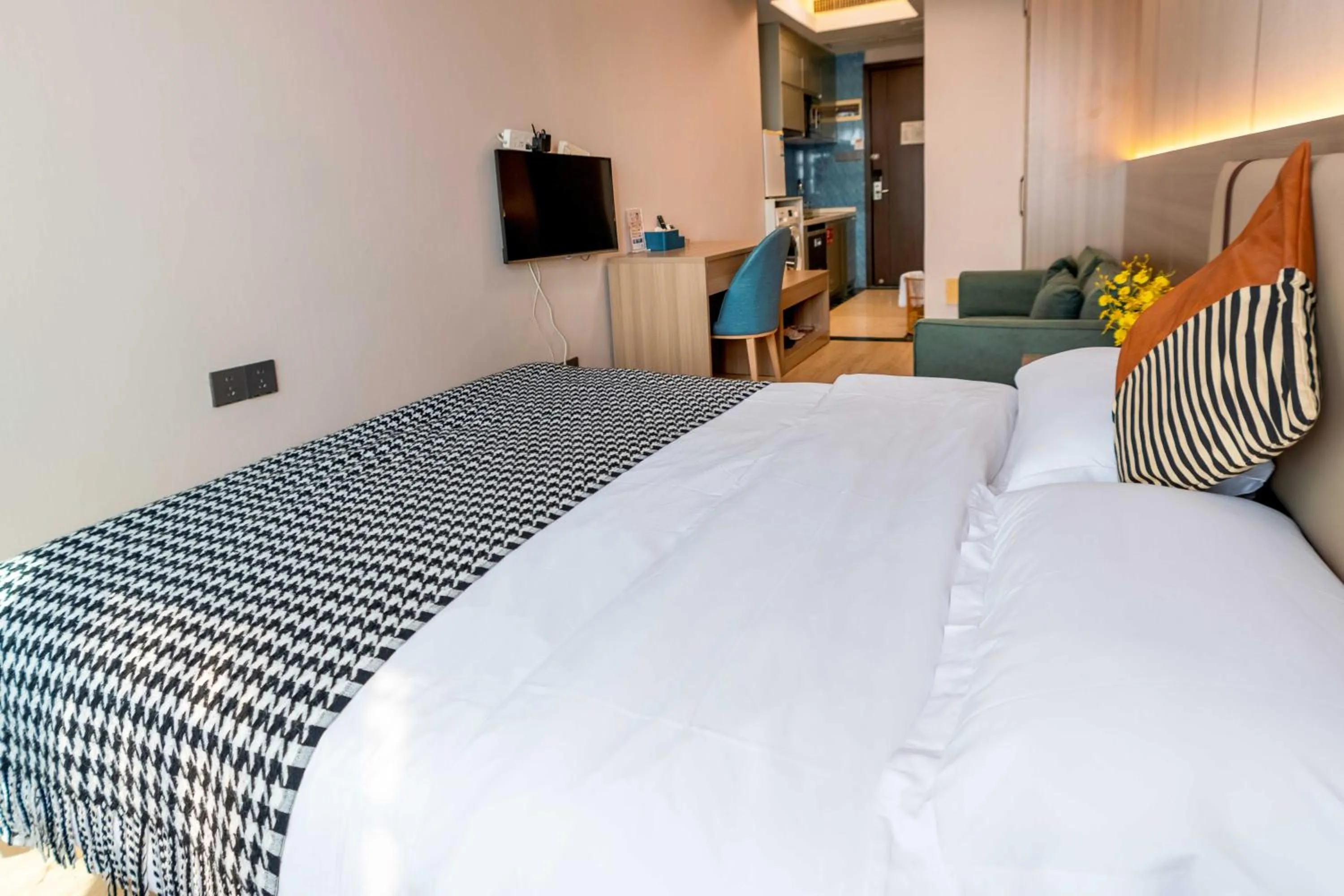 Bed in Guangzhou Xingke Apartment