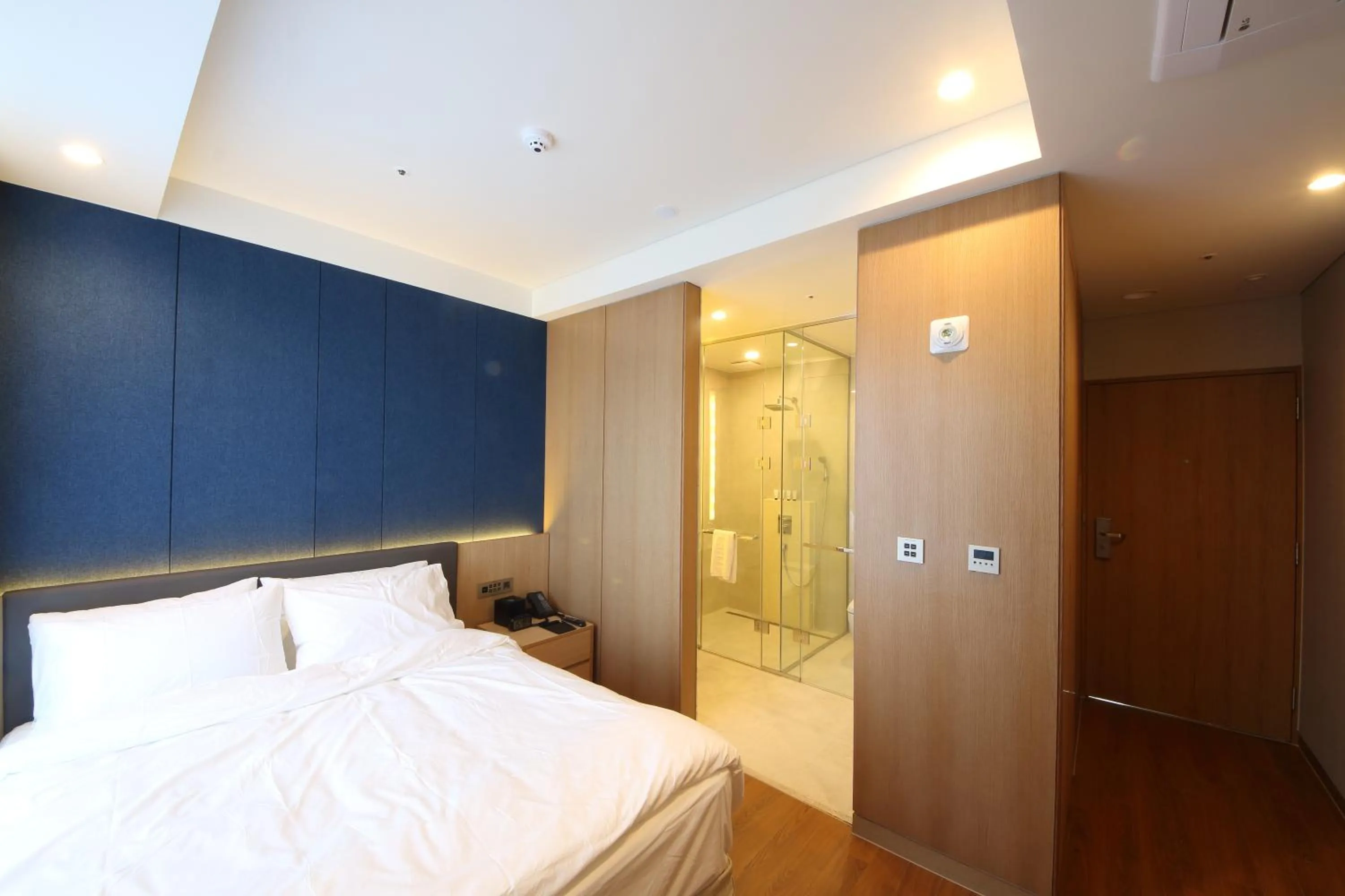 Bedroom, Bed in Benikea The H Hotel