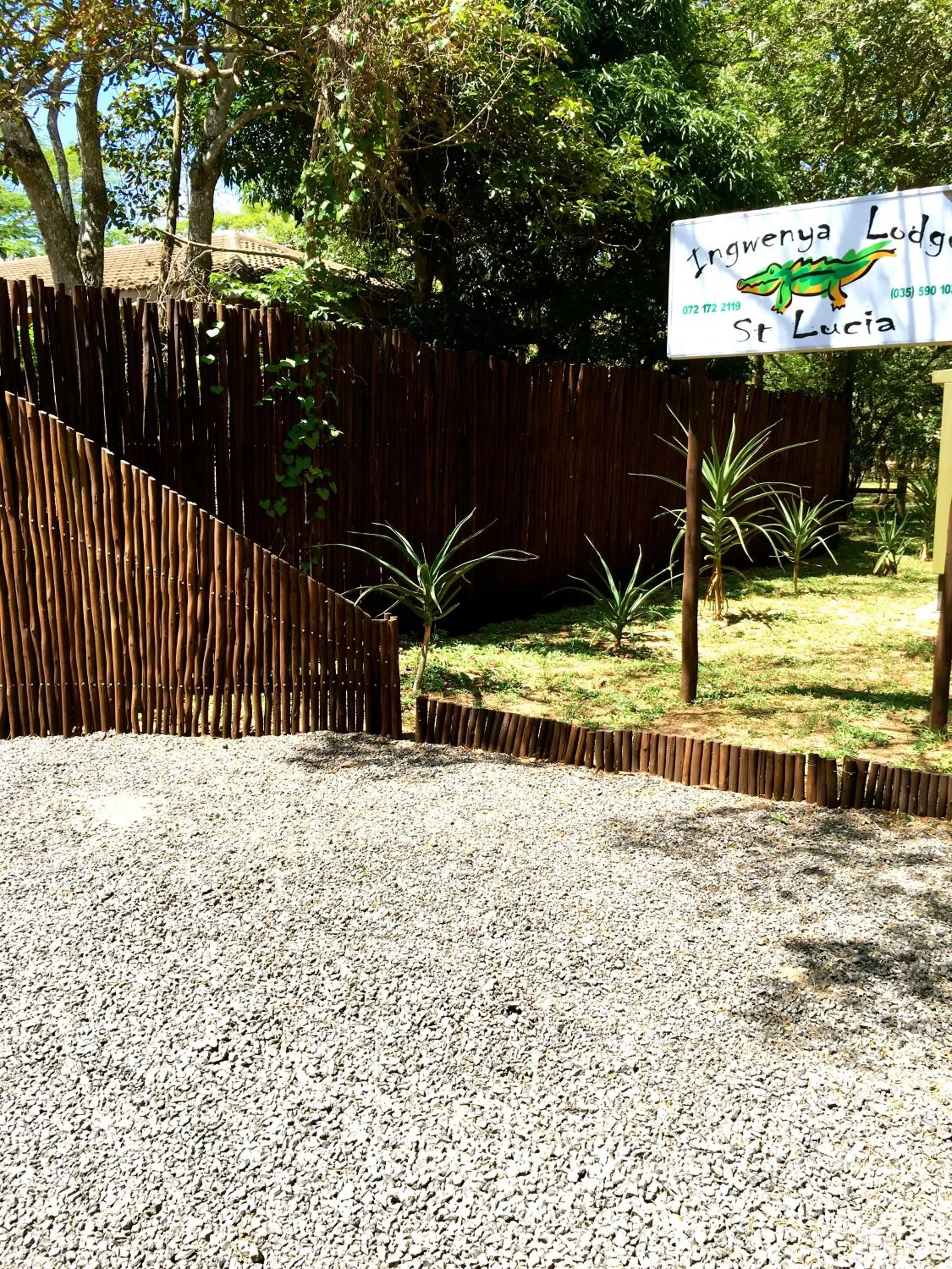 Facade/entrance in Ingwenya Lodge
