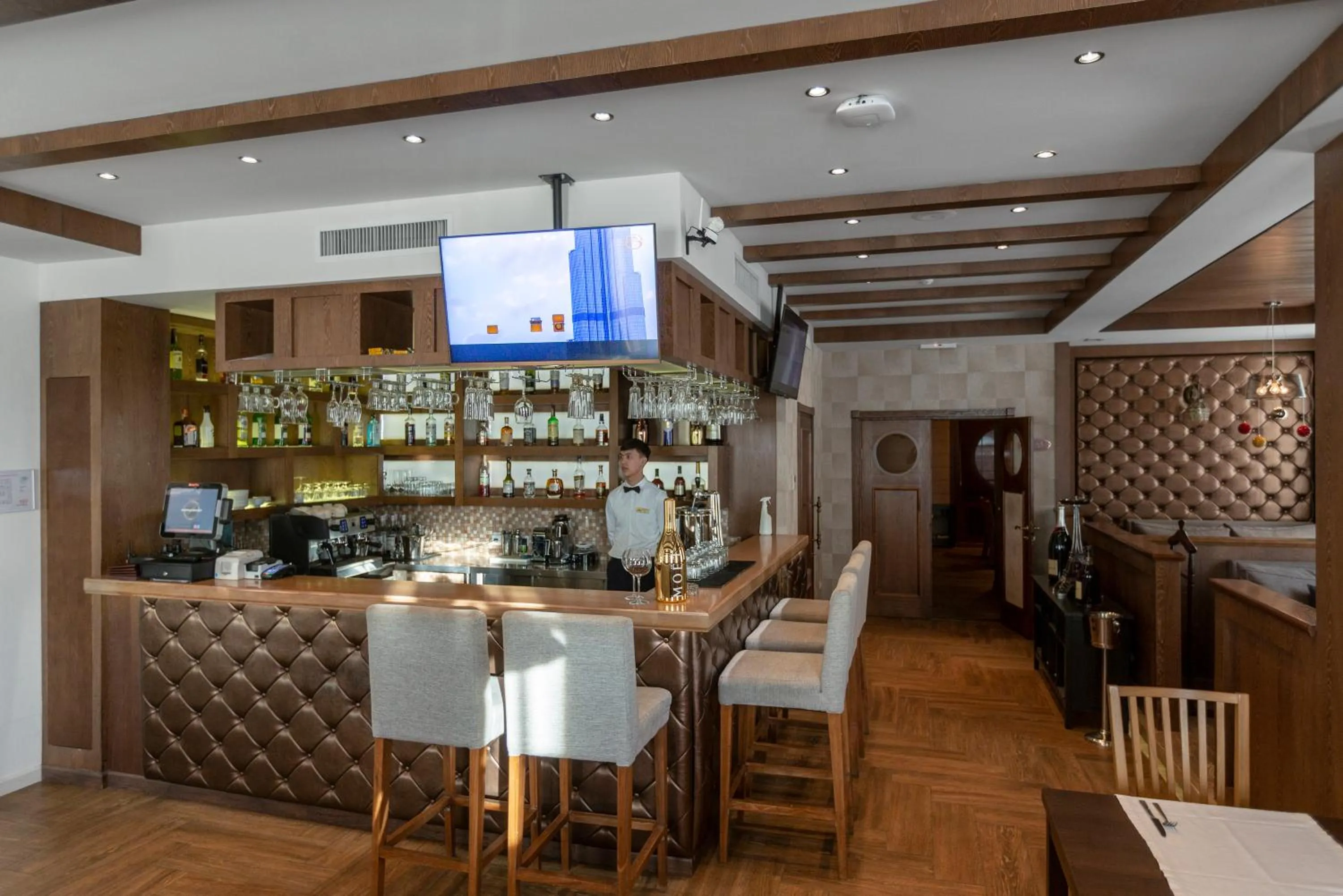 Meals in Hotel Monaco