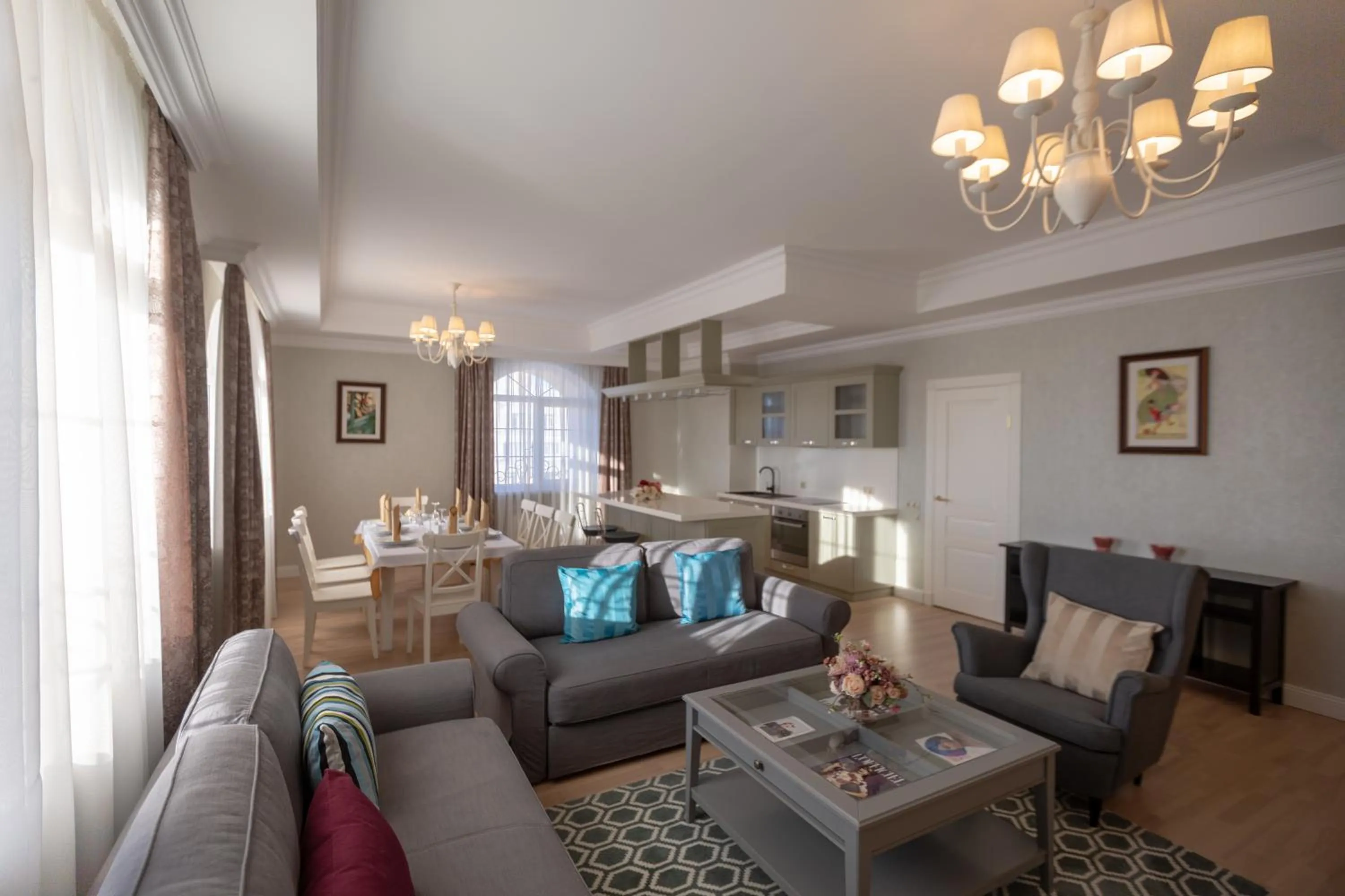 Living room in Hotel Monaco